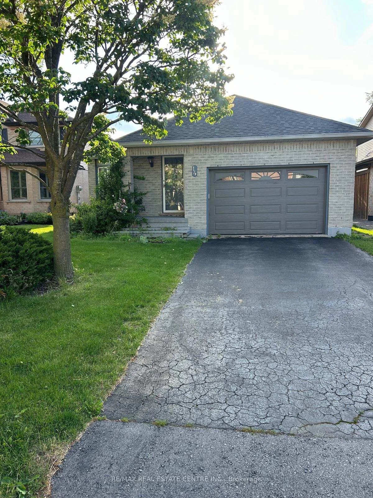Photo 2 of 14 Amblecote Place, Hamilton, Randall — HOMEH