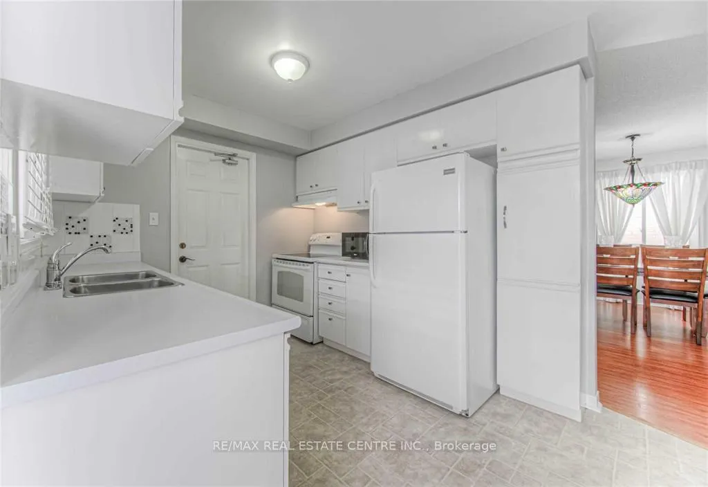 Photo 7 of 14 Amblecote Place, Hamilton, Randall — HOMEH