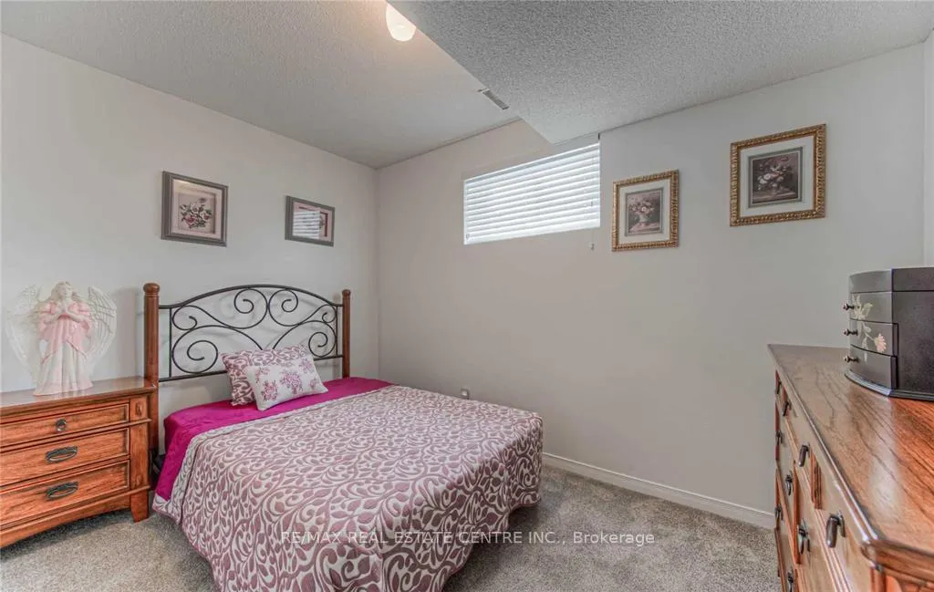 Photo 22 of 14 Amblecote Place, Hamilton, Randall — HOMEH