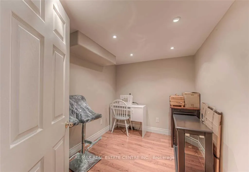 Photo 23 of 14 Amblecote Place, Hamilton, Randall — HOMEH