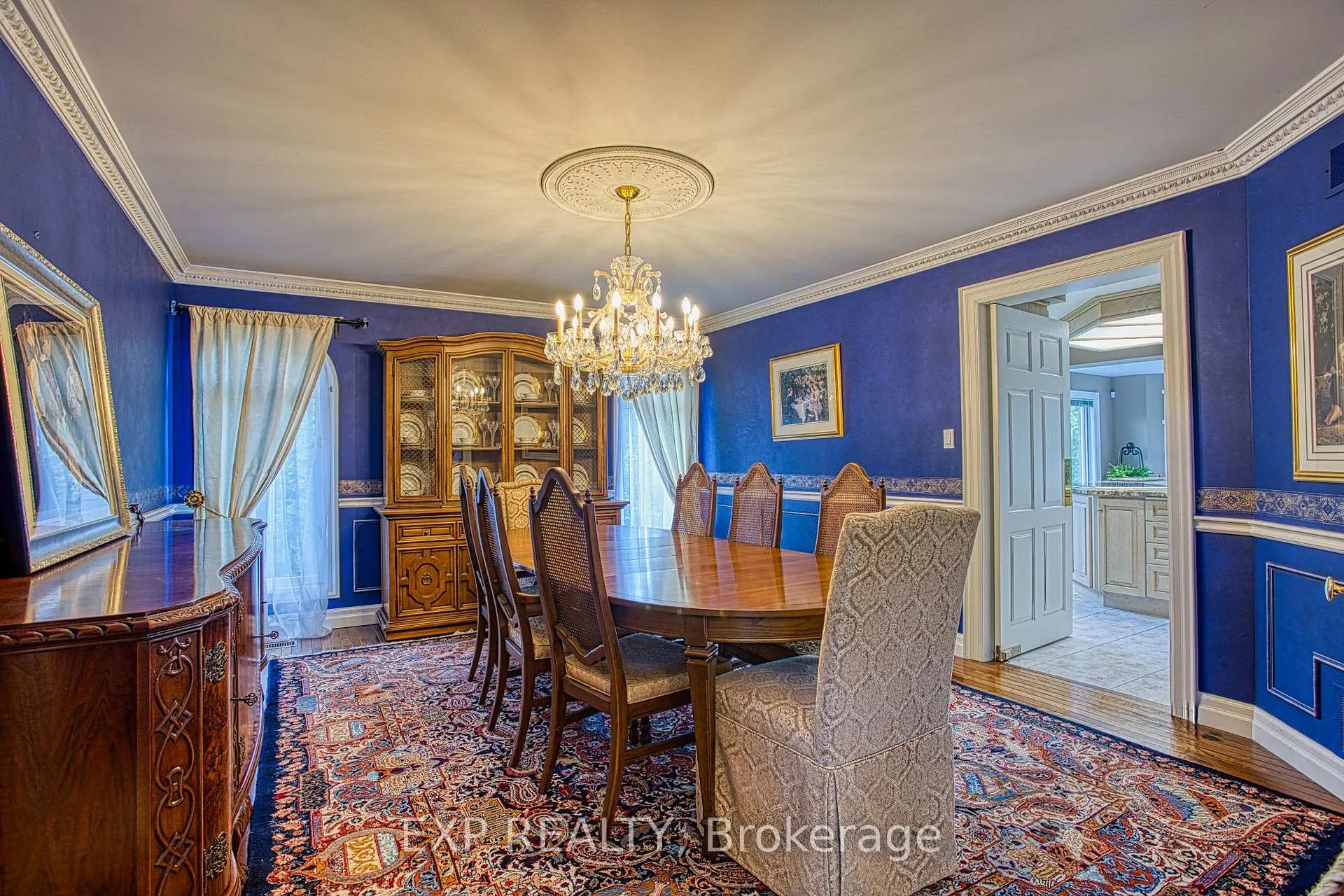 Photo 9 of 22 Burt Court, Hamilton, Stoney Creek — HOMEH