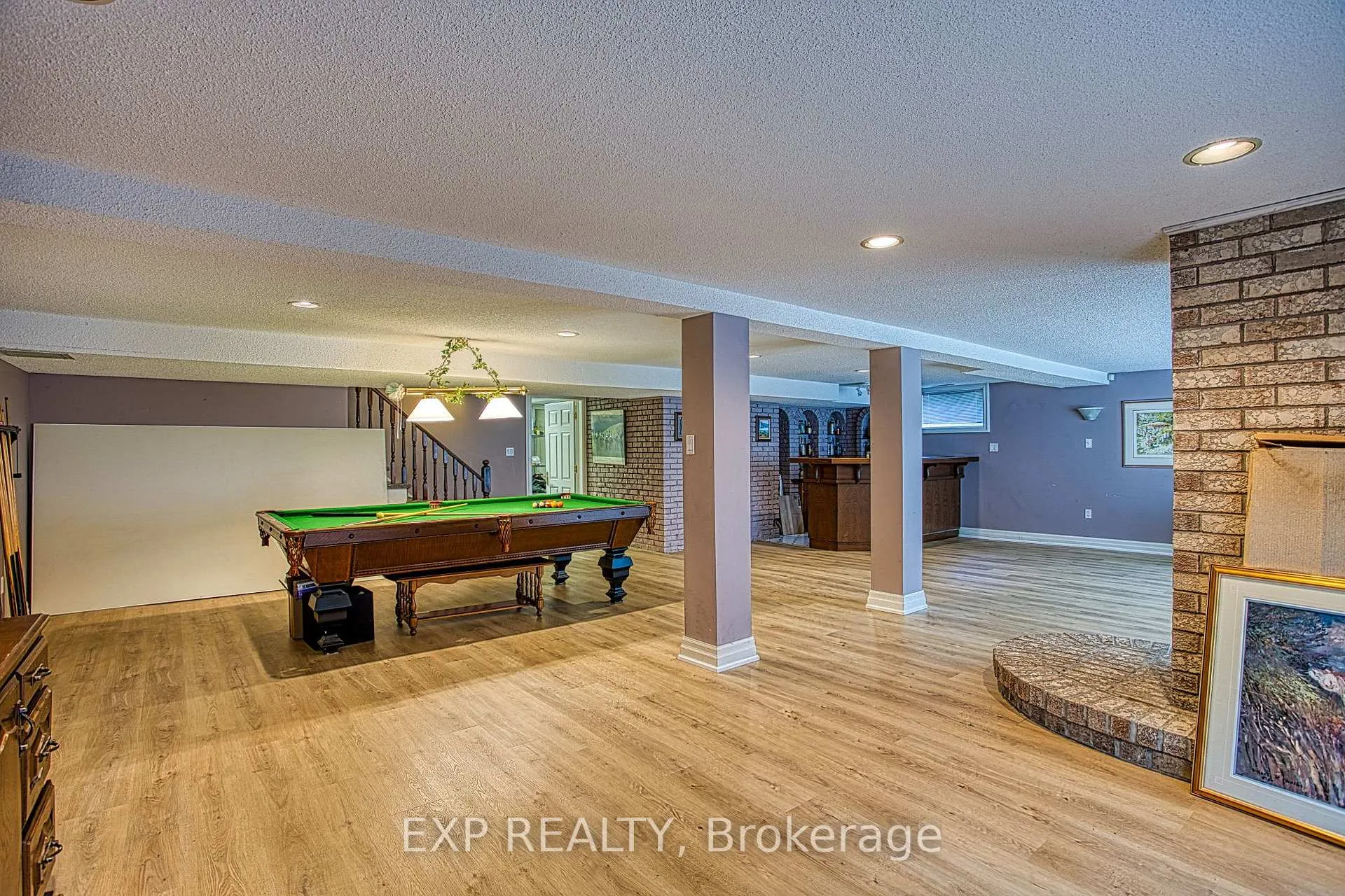 Photo 32 of 22 Burt Court, Hamilton, Stoney Creek — HOMEH