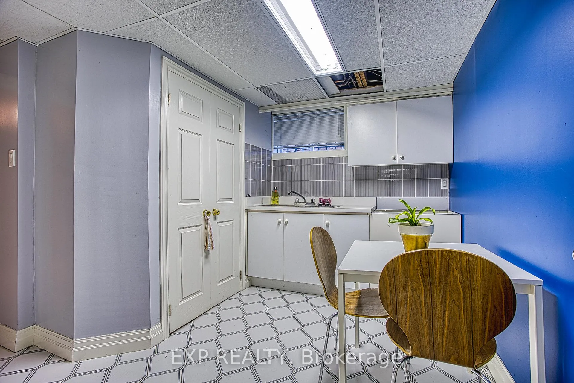 Photo 36 of 22 Burt Court, Hamilton, Stoney Creek — HOMEH
