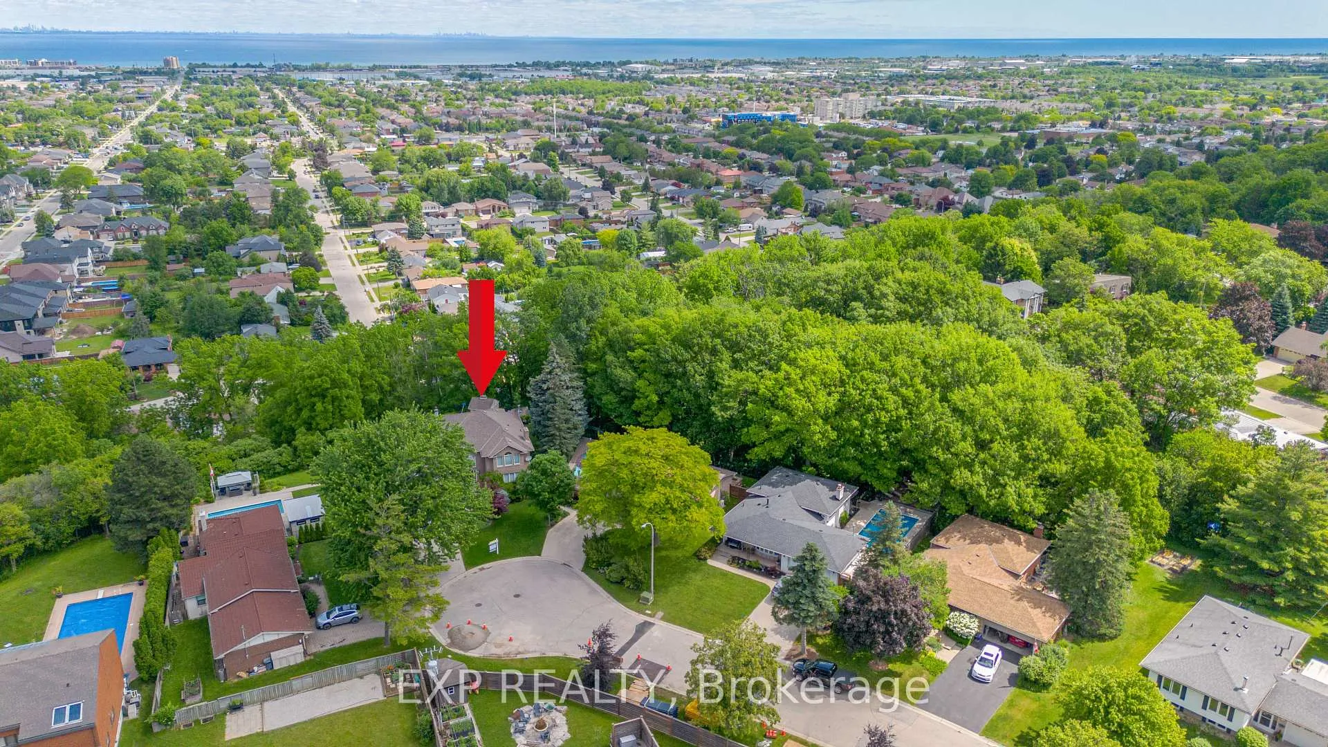 Photo 49 of 22 Burt Court, Hamilton, Stoney Creek — HOMEH