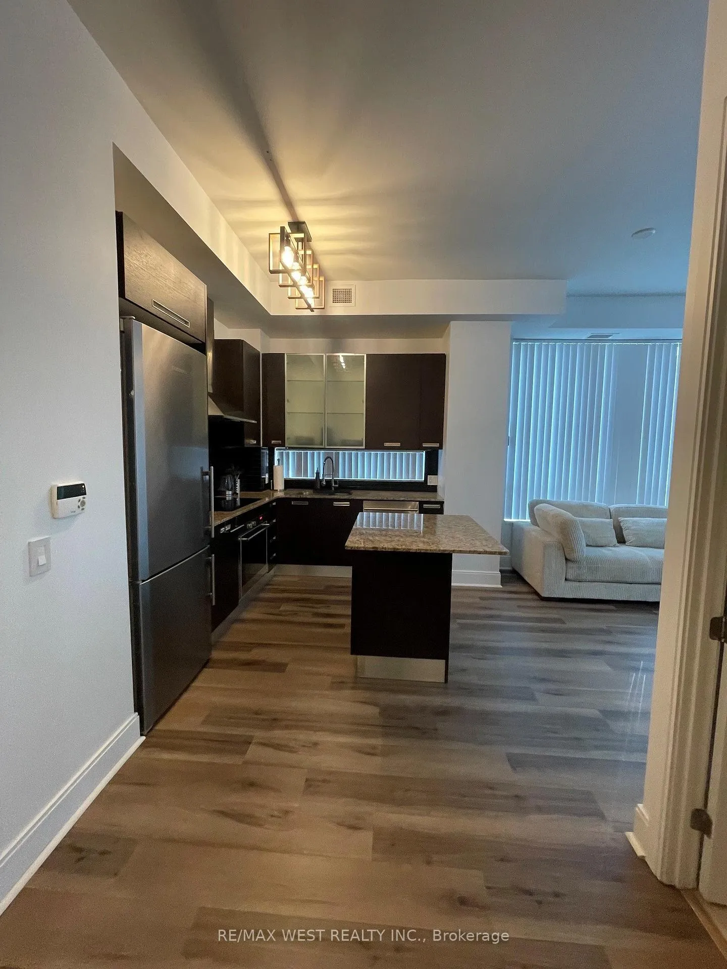 Photo 3 of Unit 1004, 21 Balmuto Street, Toronto, Bay Street Corridor — HOMEH