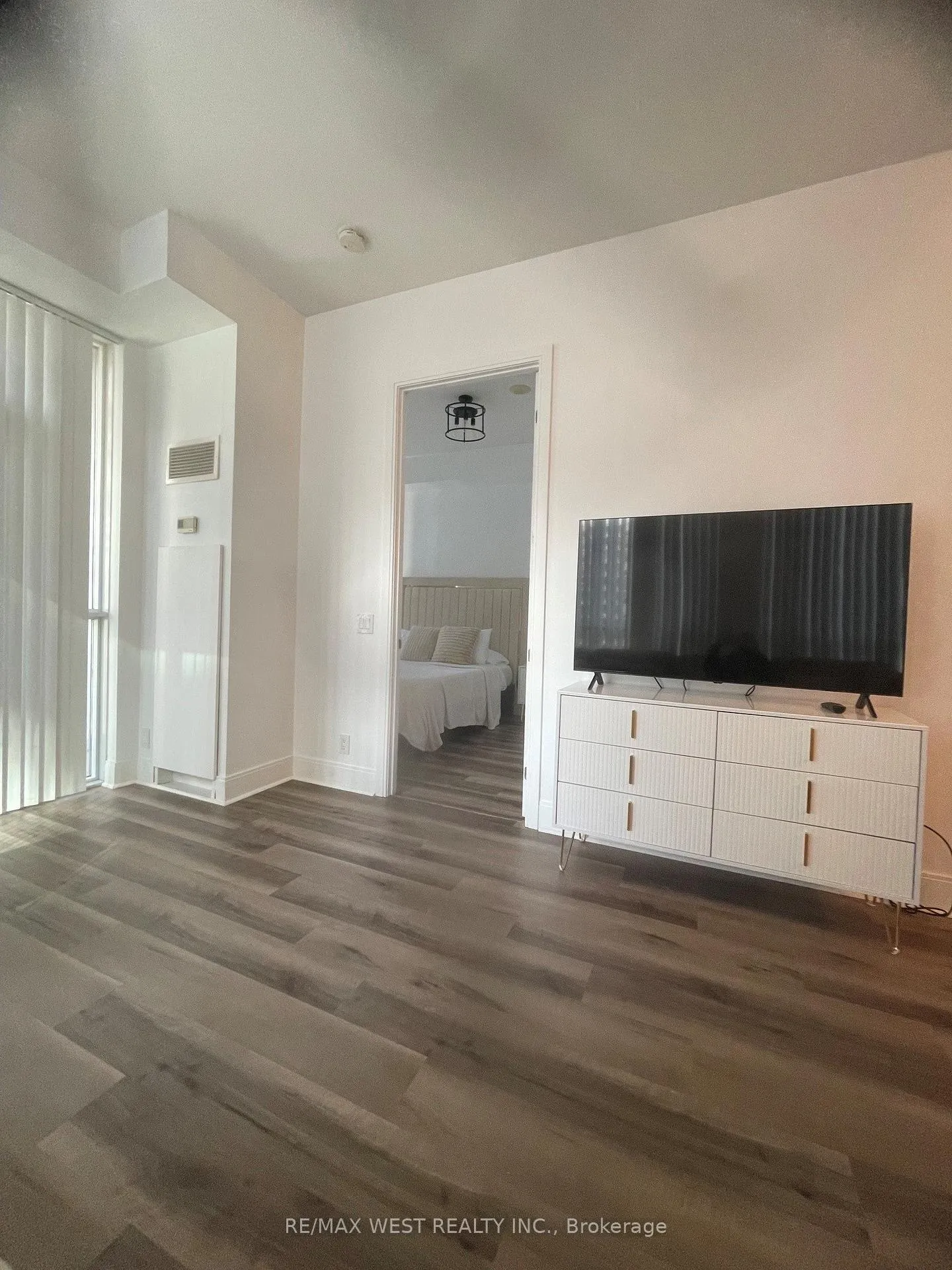 Photo 8 of Unit 1004, 21 Balmuto Street, Toronto, Bay Street Corridor — HOMEH