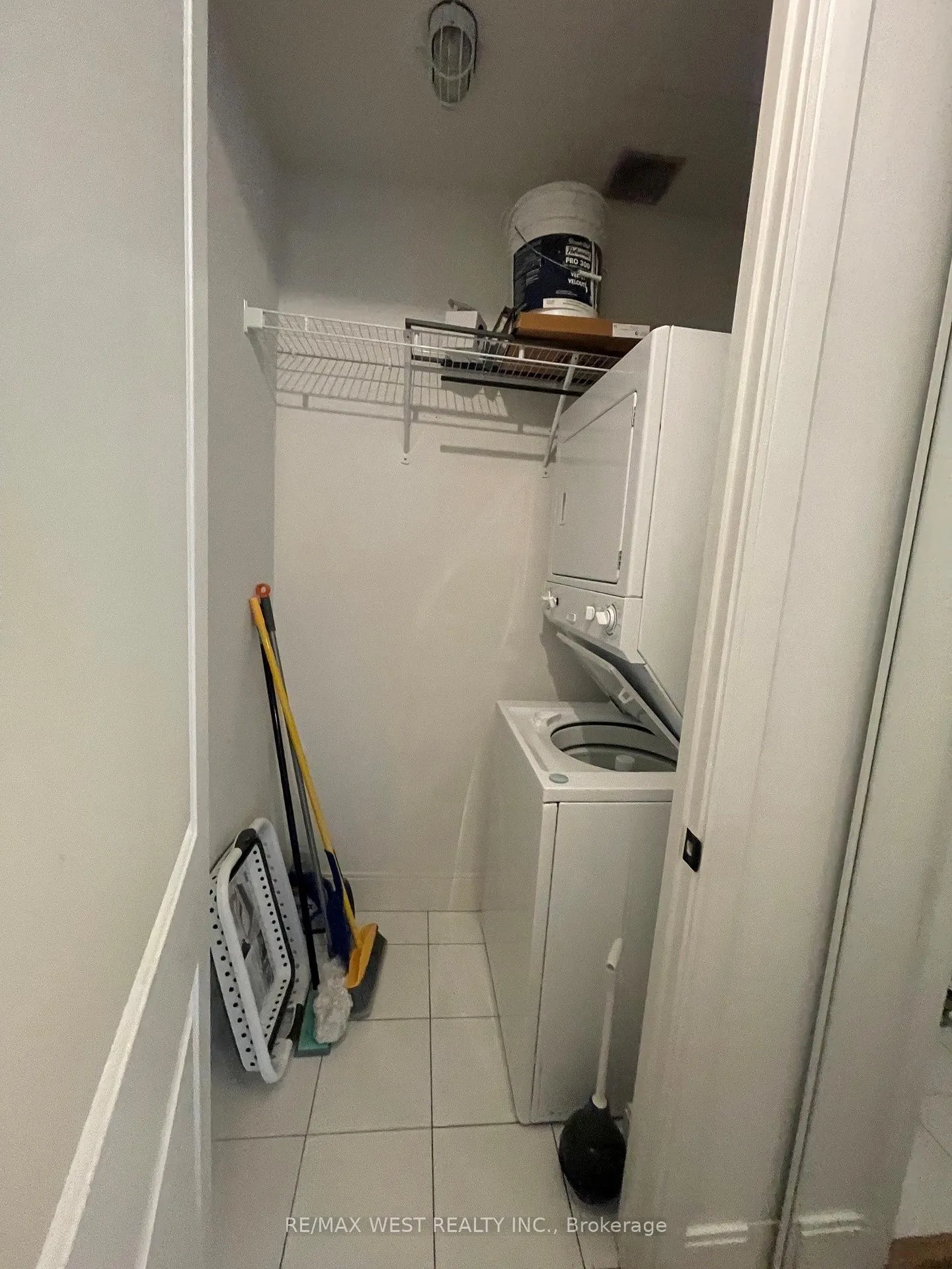 Photo 12 of Unit 1004, 21 Balmuto Street, Toronto, Bay Street Corridor — HOMEH