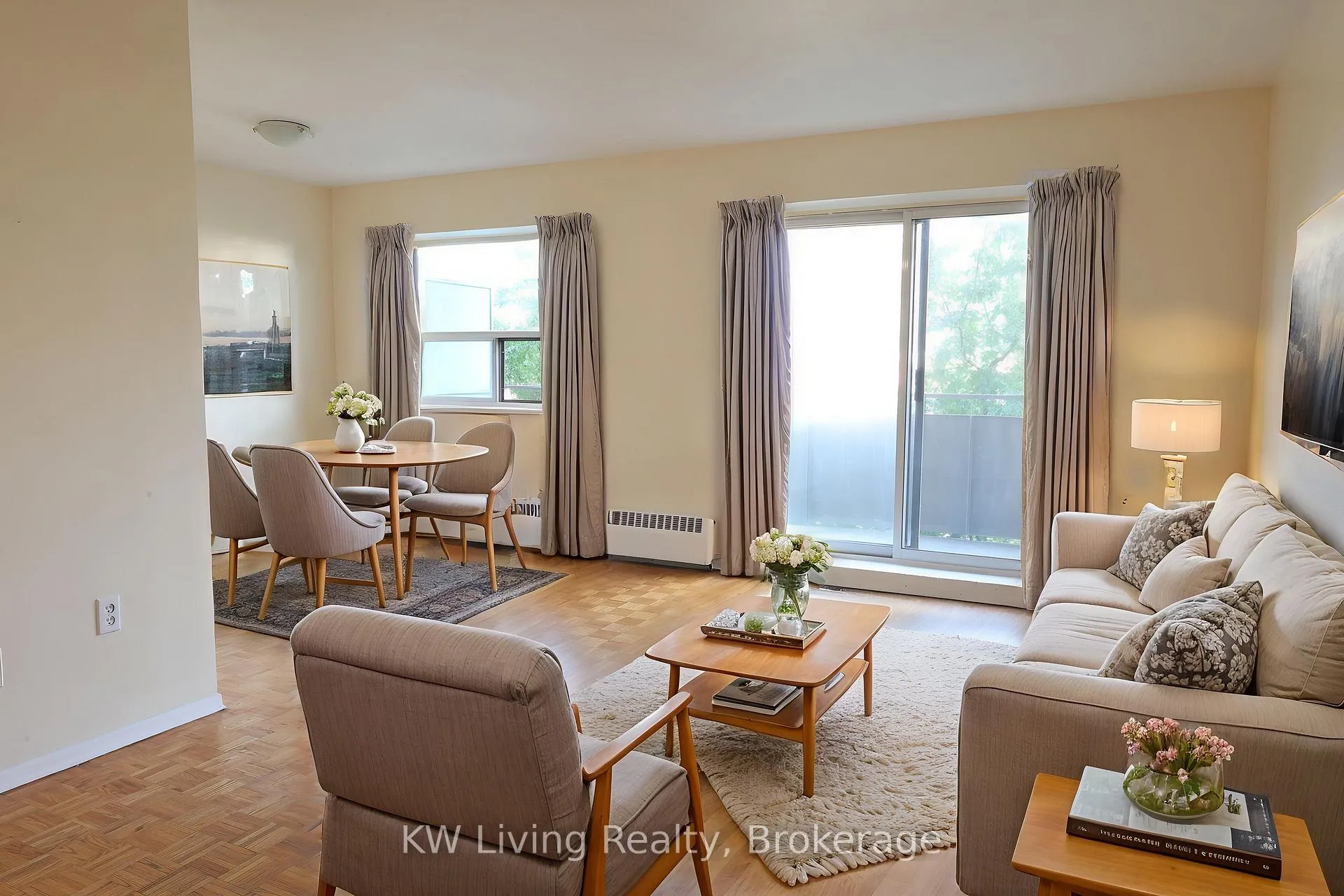 Photo 3 of Unit 301, 480 Lakeshore Road E, Mississauga, Lakeview — HOMEH