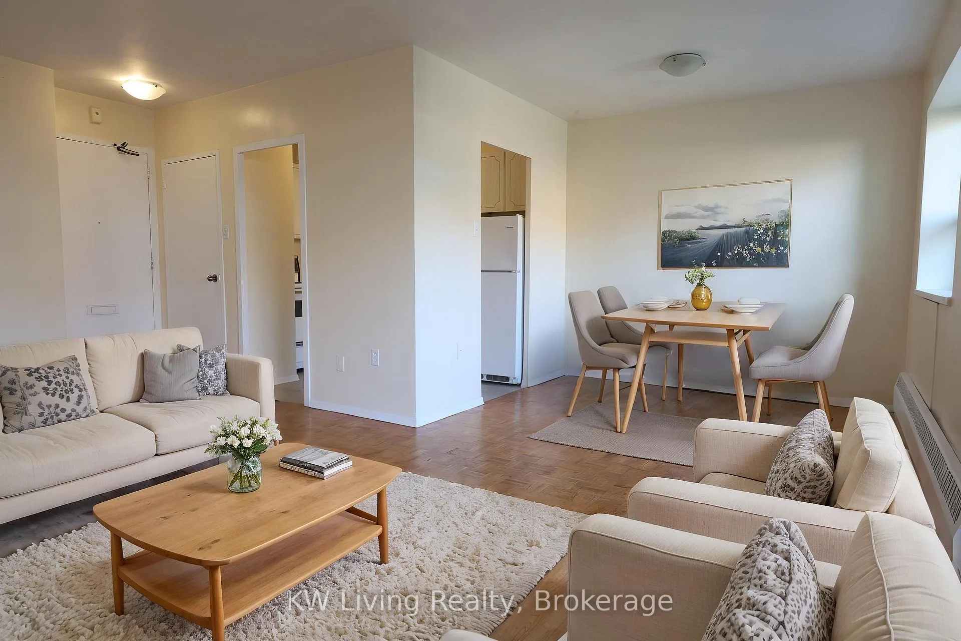 Photo 5 of Unit 301, 480 Lakeshore Road E, Mississauga, Lakeview — HOMEH