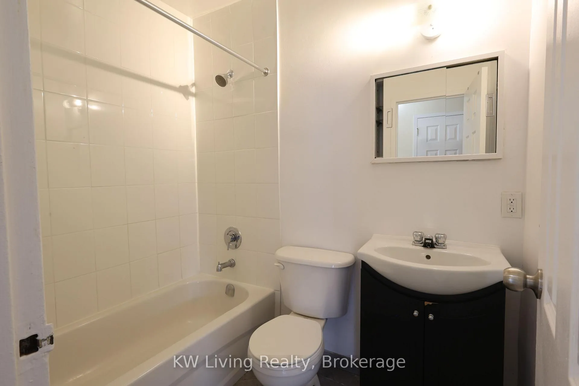 Photo 20 of Unit 301, 480 Lakeshore Road E, Mississauga, Lakeview — HOMEH