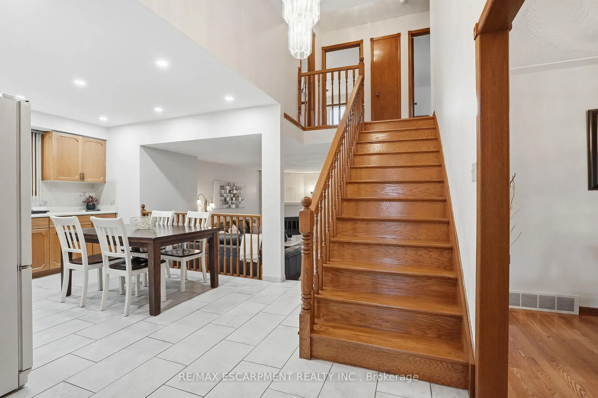 Photo 18 of 6 Royce Avenue, Hamilton, Stoney Creek — HOMEH