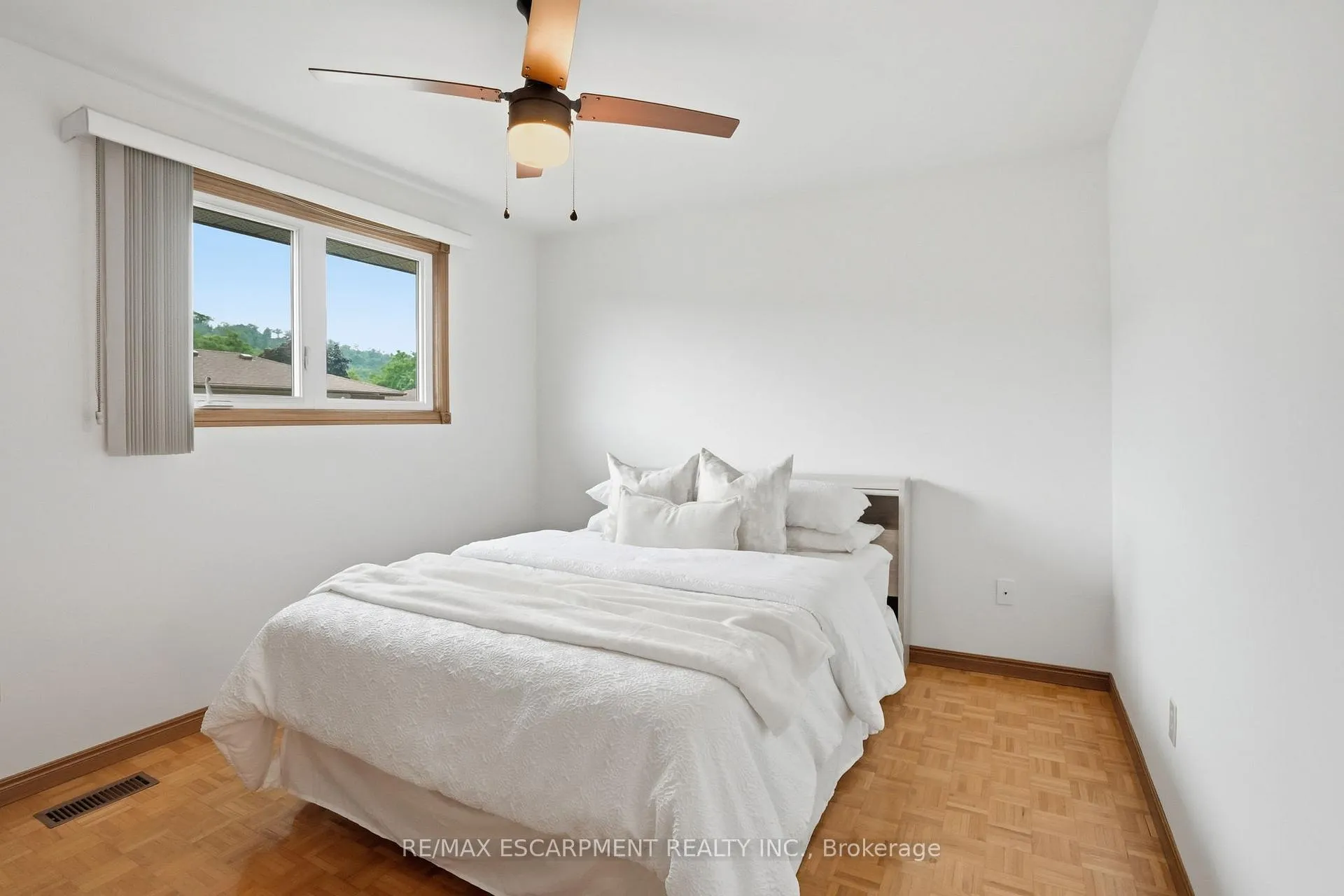 Photo 32 of 6 Royce Avenue, Hamilton, Stoney Creek — HOMEH