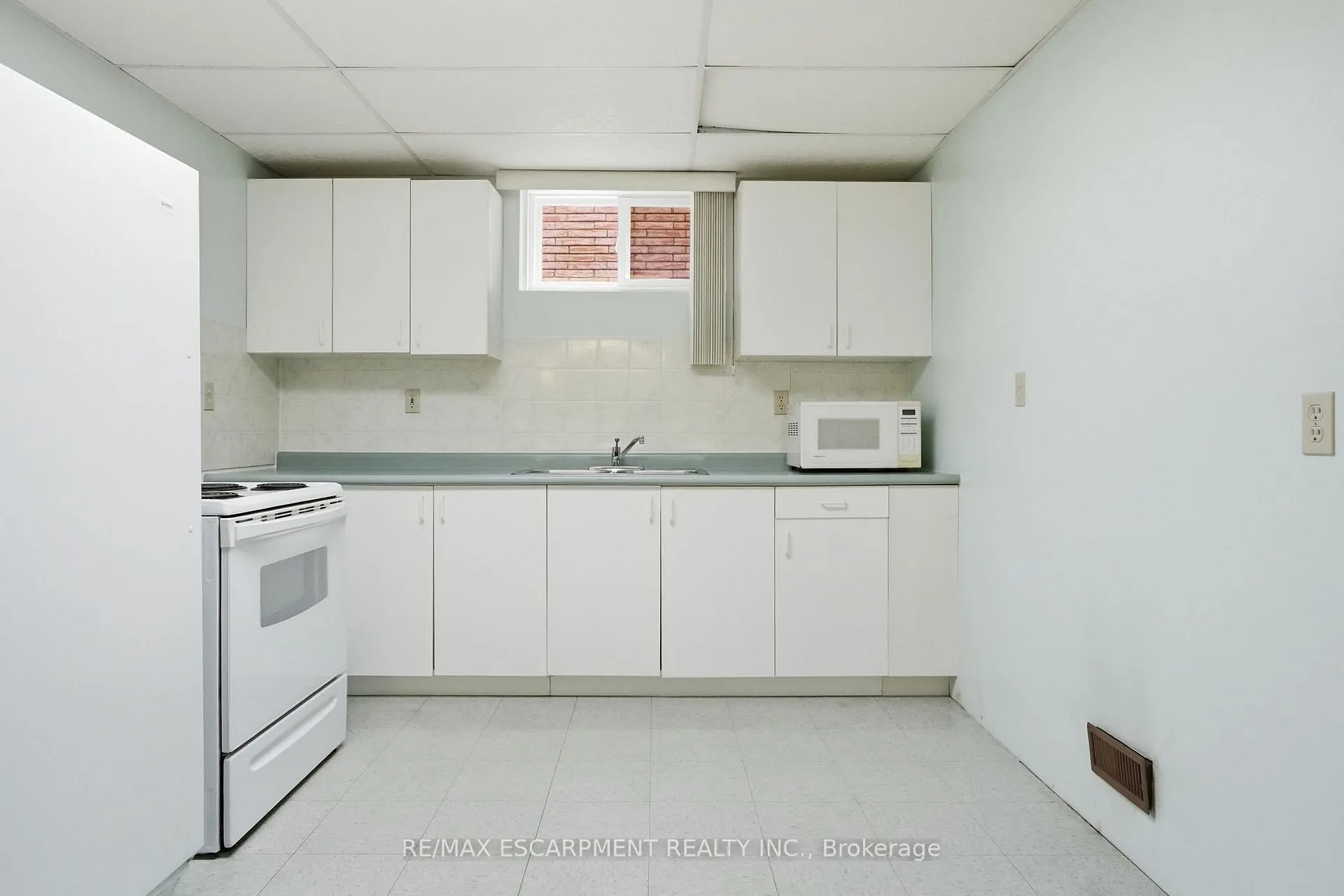 Photo 40 of 6 Royce Avenue, Hamilton, Stoney Creek — HOMEH