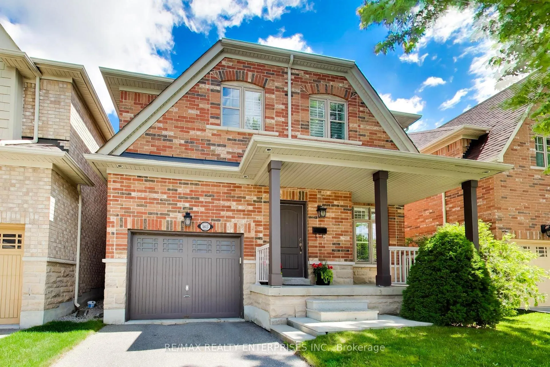 Photo 1 of 1613 Northmount Avenue, Mississauga, Lakeview — HOMEH