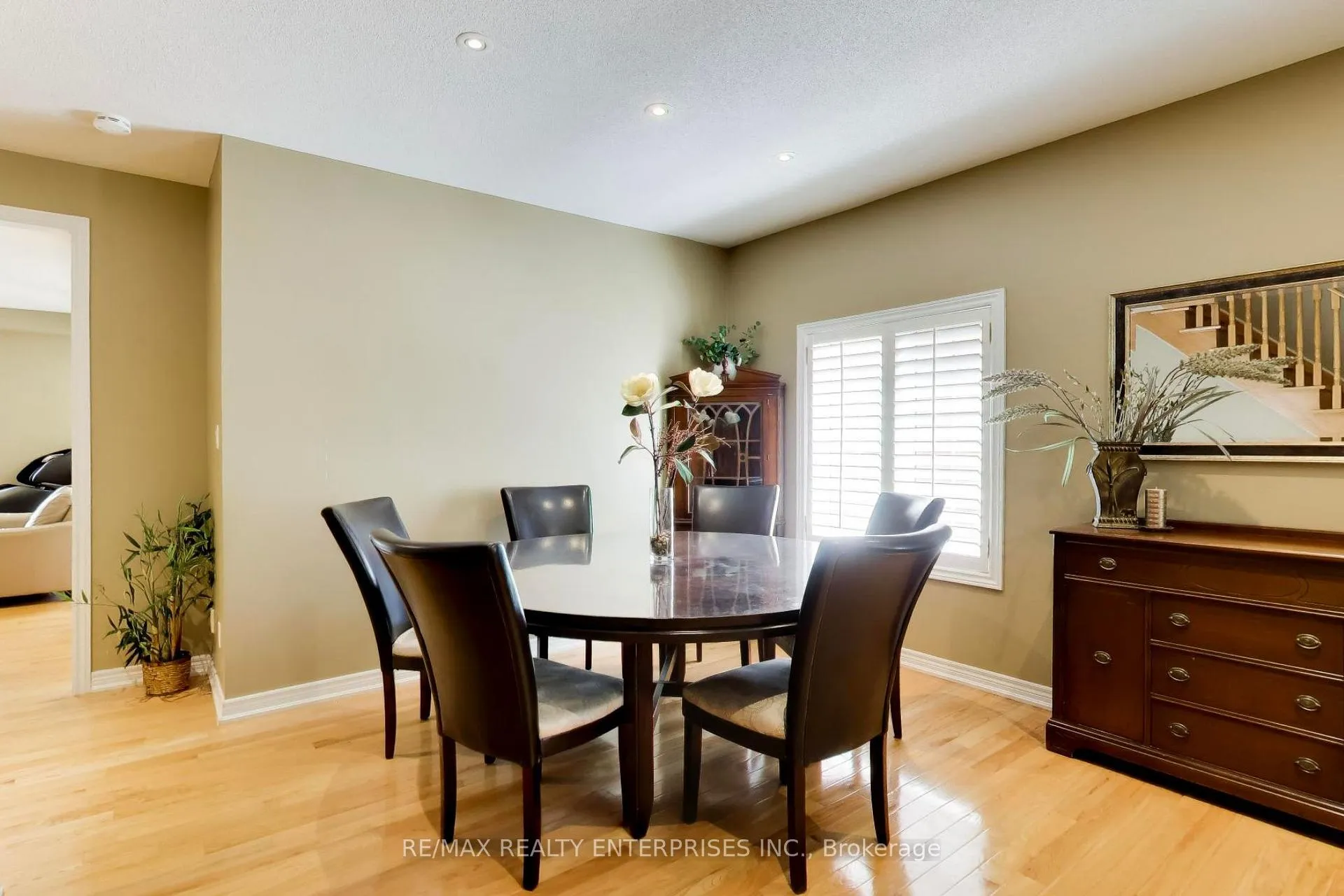 Photo 7 of 1613 Northmount Avenue, Mississauga, Lakeview — HOMEH
