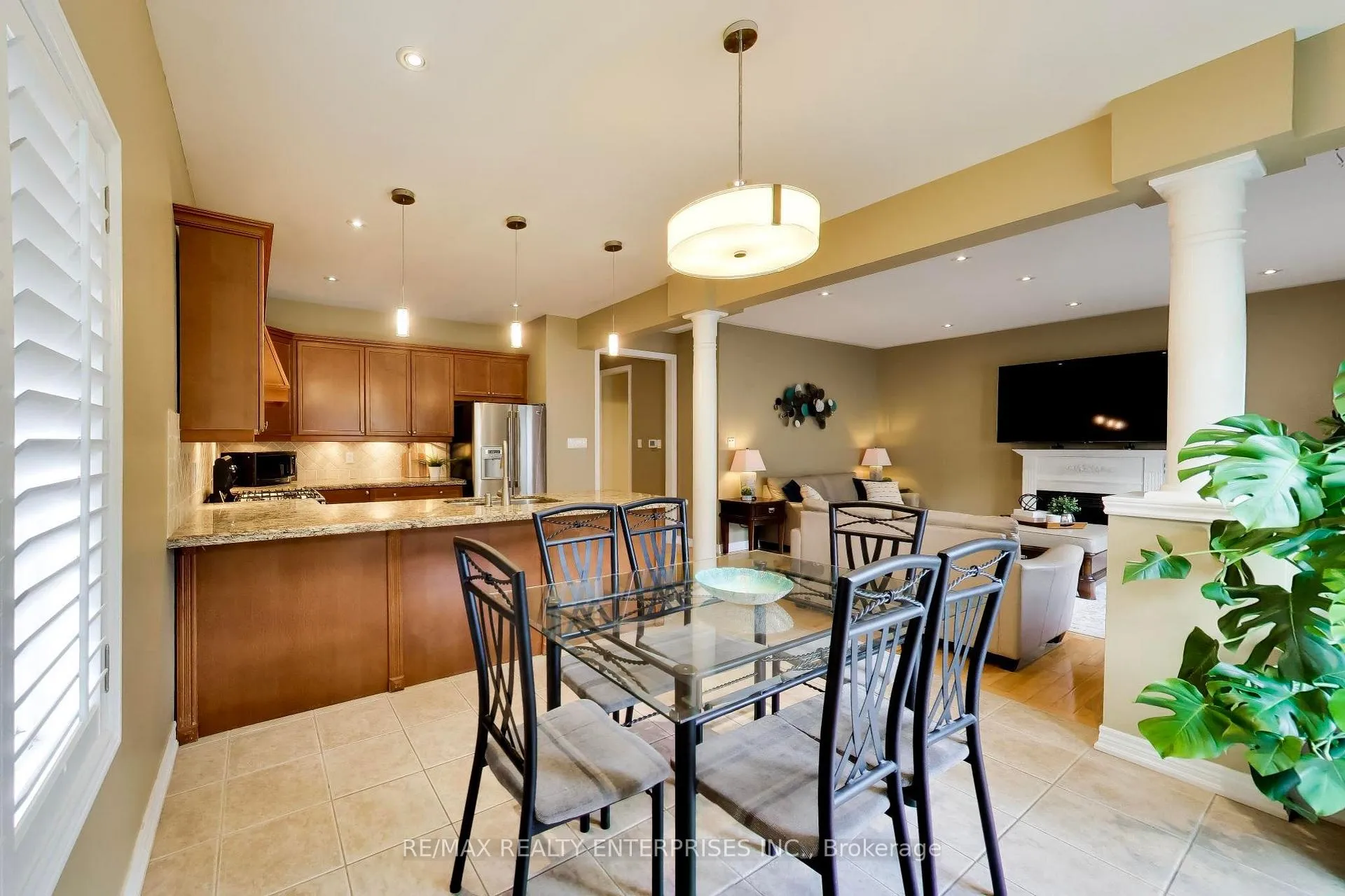 Photo 17 of 1613 Northmount Avenue, Mississauga, Lakeview — HOMEH