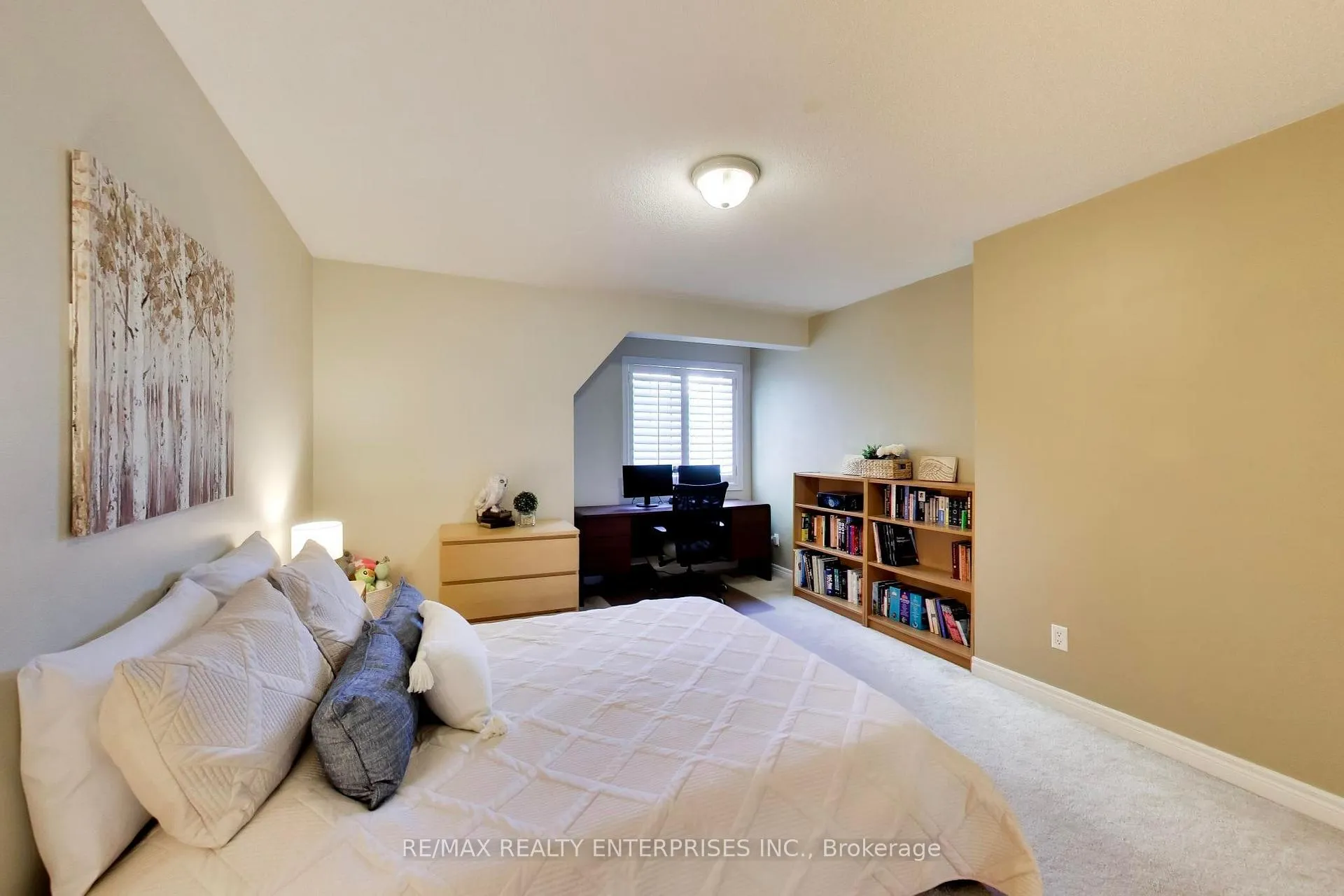Photo 26 of 1613 Northmount Avenue, Mississauga, Lakeview — HOMEH