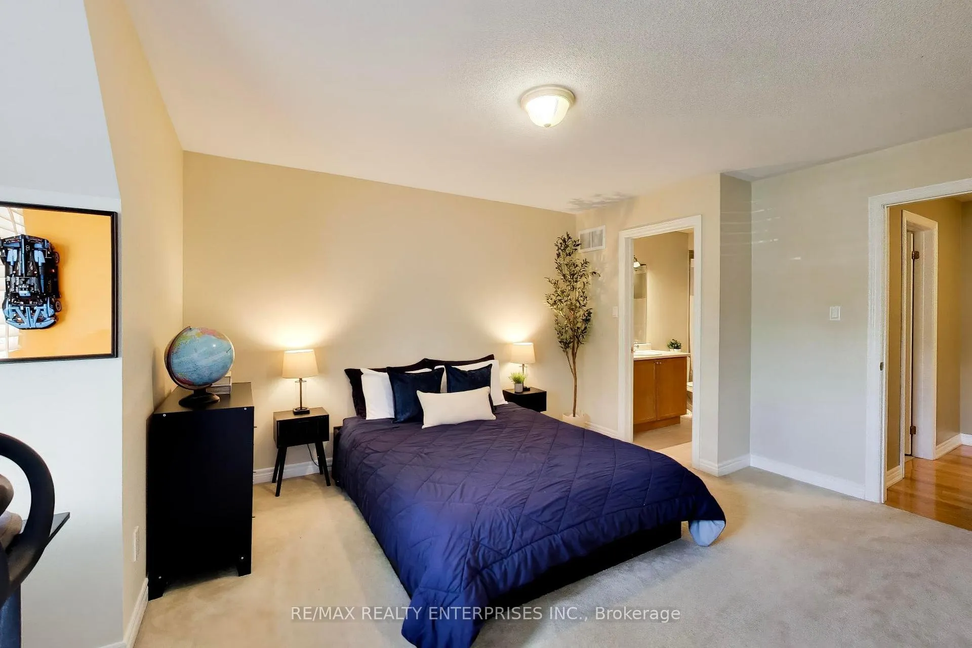 Photo 33 of 1613 Northmount Avenue, Mississauga, Lakeview — HOMEH