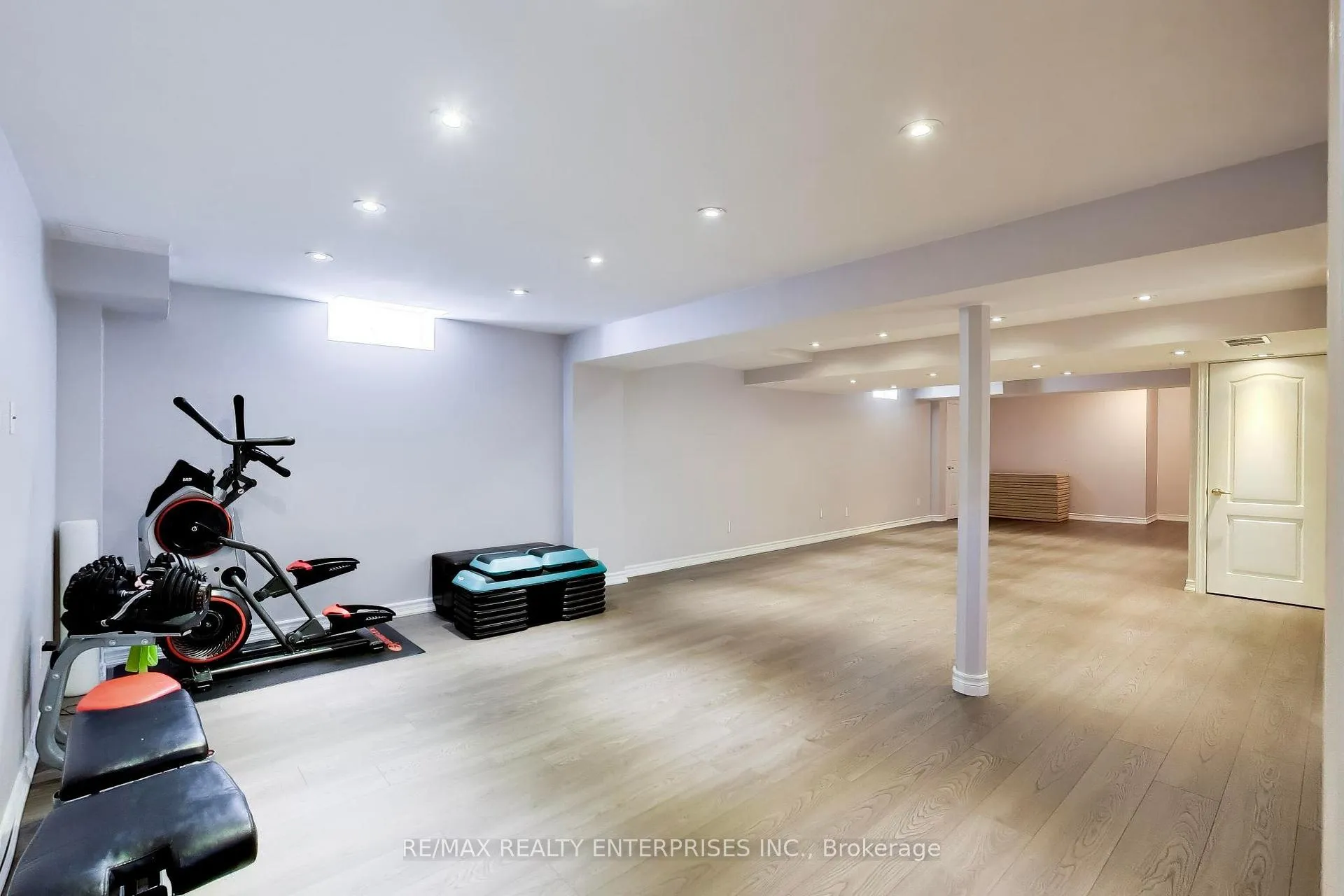 Photo 37 of 1613 Northmount Avenue, Mississauga, Lakeview — HOMEH