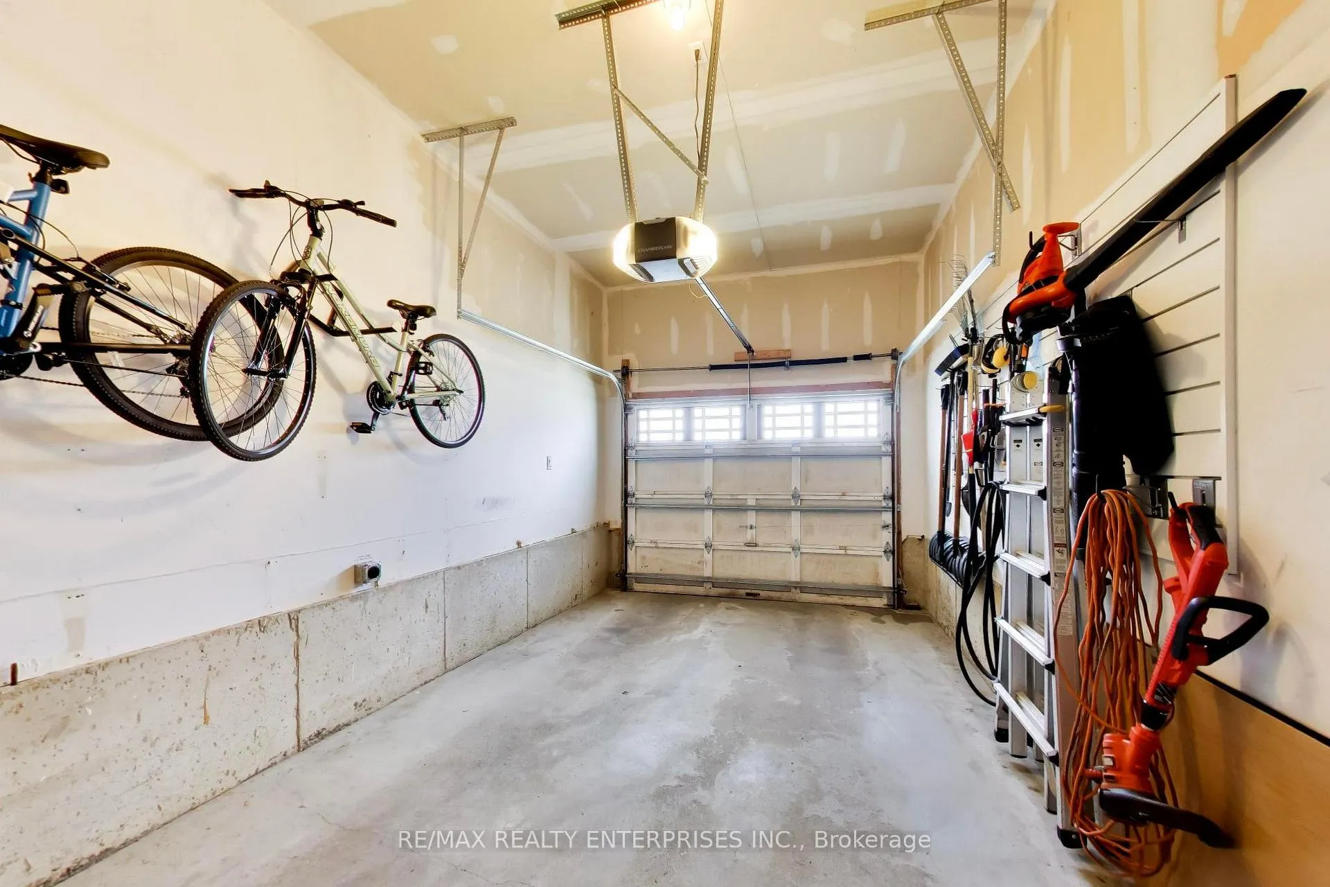 Photo 43 of 1613 Northmount Avenue, Mississauga, Lakeview — HOMEH