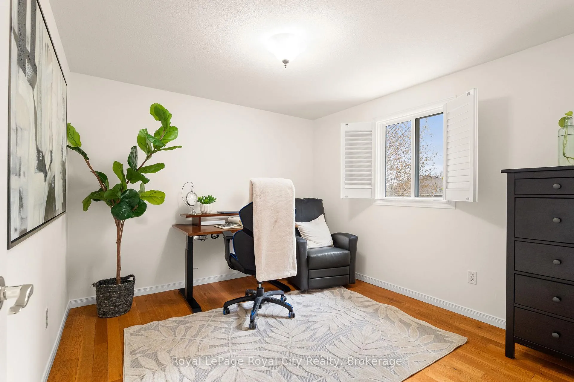 Photo 32 of 131 Swift Crescent, Guelph, Grange Road — HOMEH