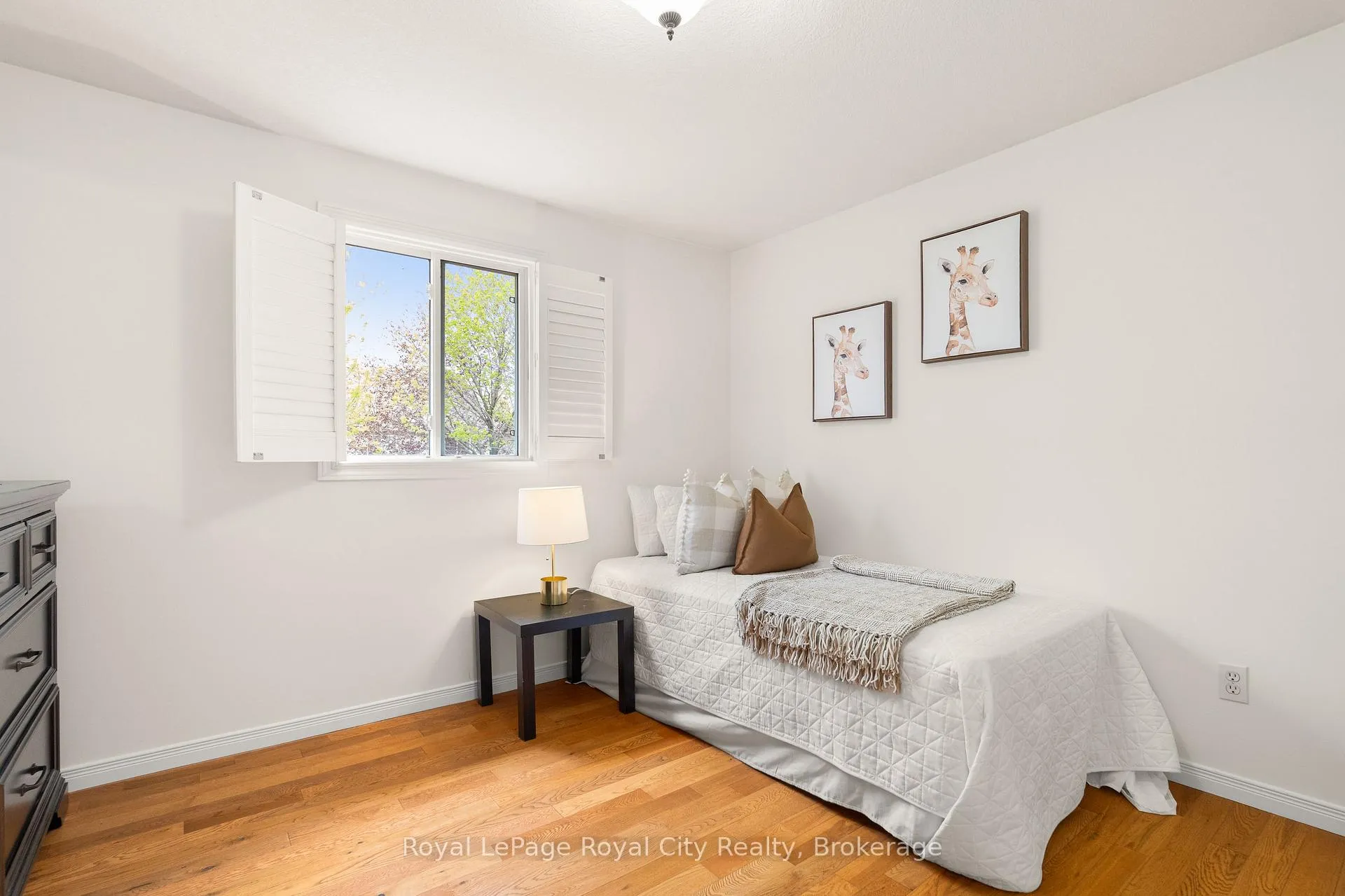 Photo 33 of 131 Swift Crescent, Guelph, Grange Road — HOMEH