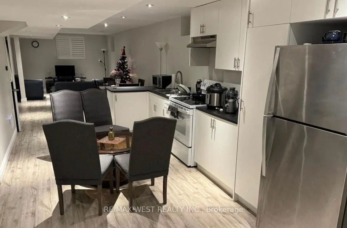 Photo 4 of Unit BSMT, 82 Antique Drive, Richmond Hill, Oak Ridges Lake Wilcox — HOMEH