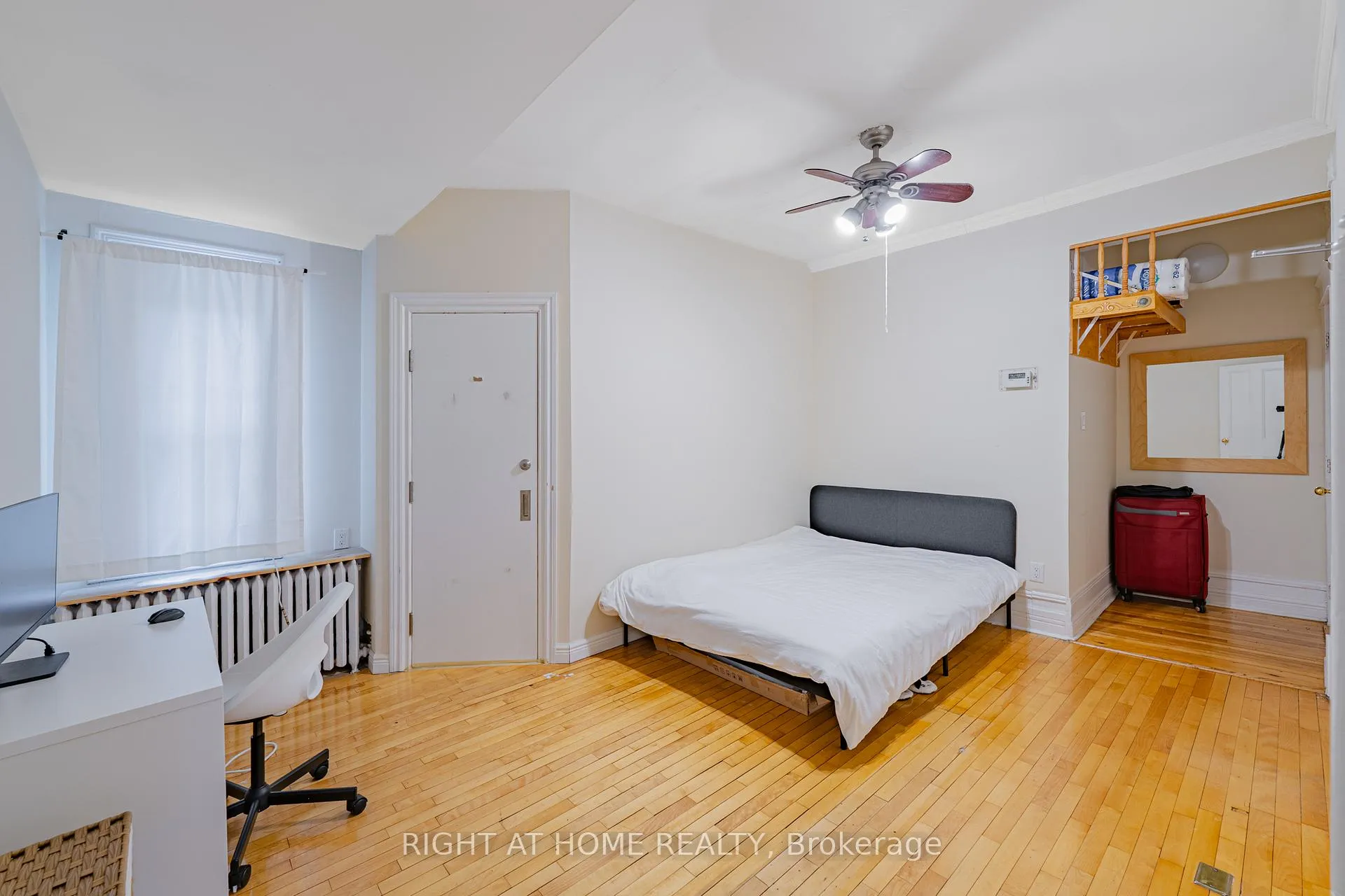 Photo 7 of Unit B, 220 Lyon Street, Ottawa, Ottawa Centre — HOMEH
