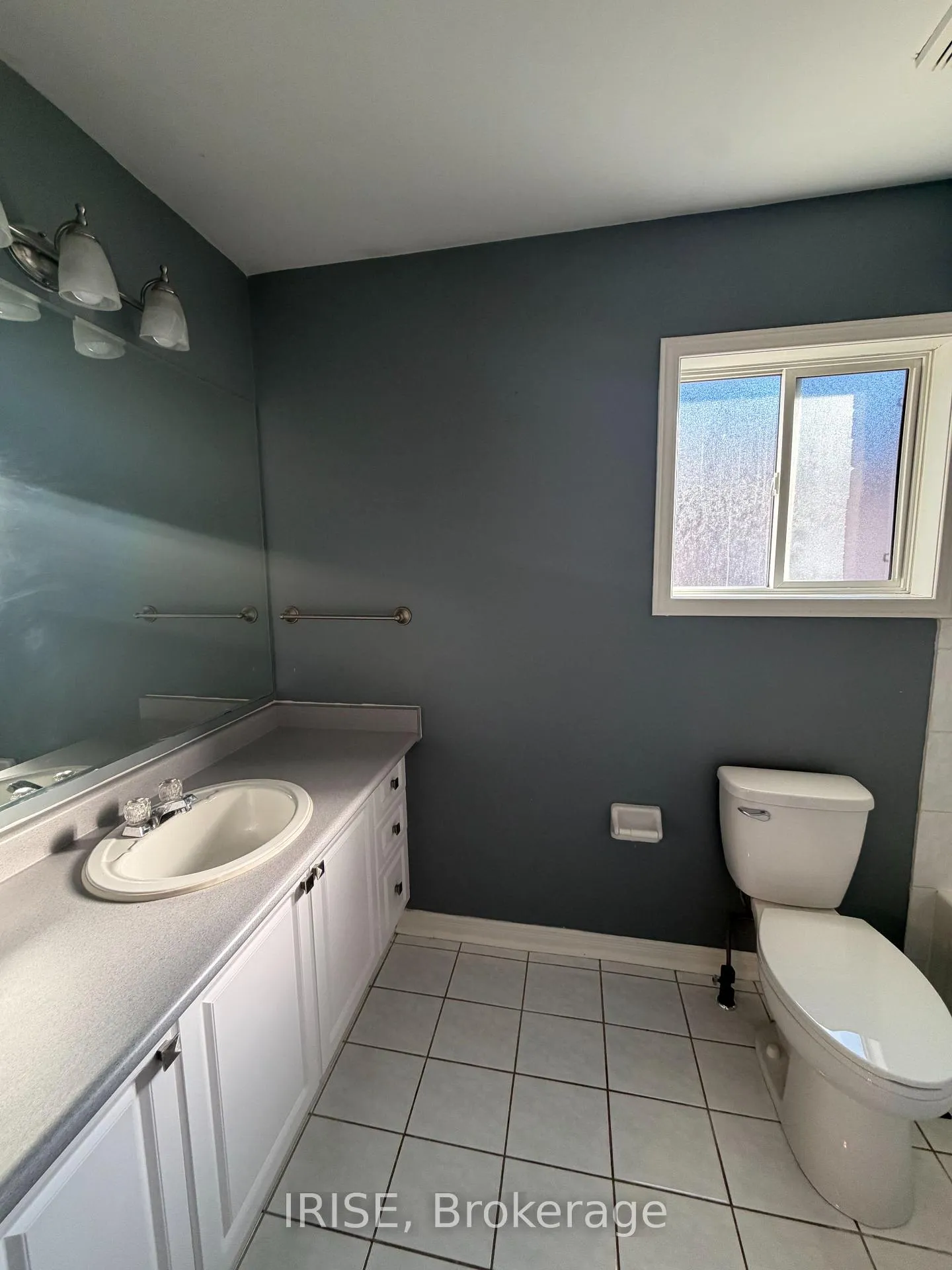 Photo 11 of 1849 Creek Way, Burlington, Uptown — HOMEH