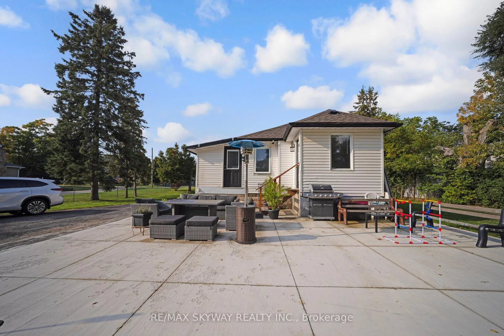 Photo 12 of 45 Confederation Street, Halton Hills, Glen Williams — HOMEH