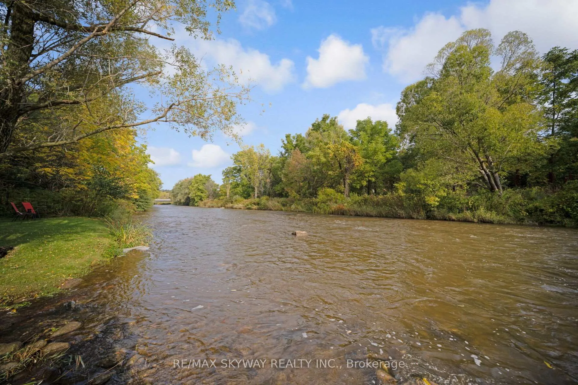 Photo 17 of 45 Confederation Street, Halton Hills, Glen Williams — HOMEH