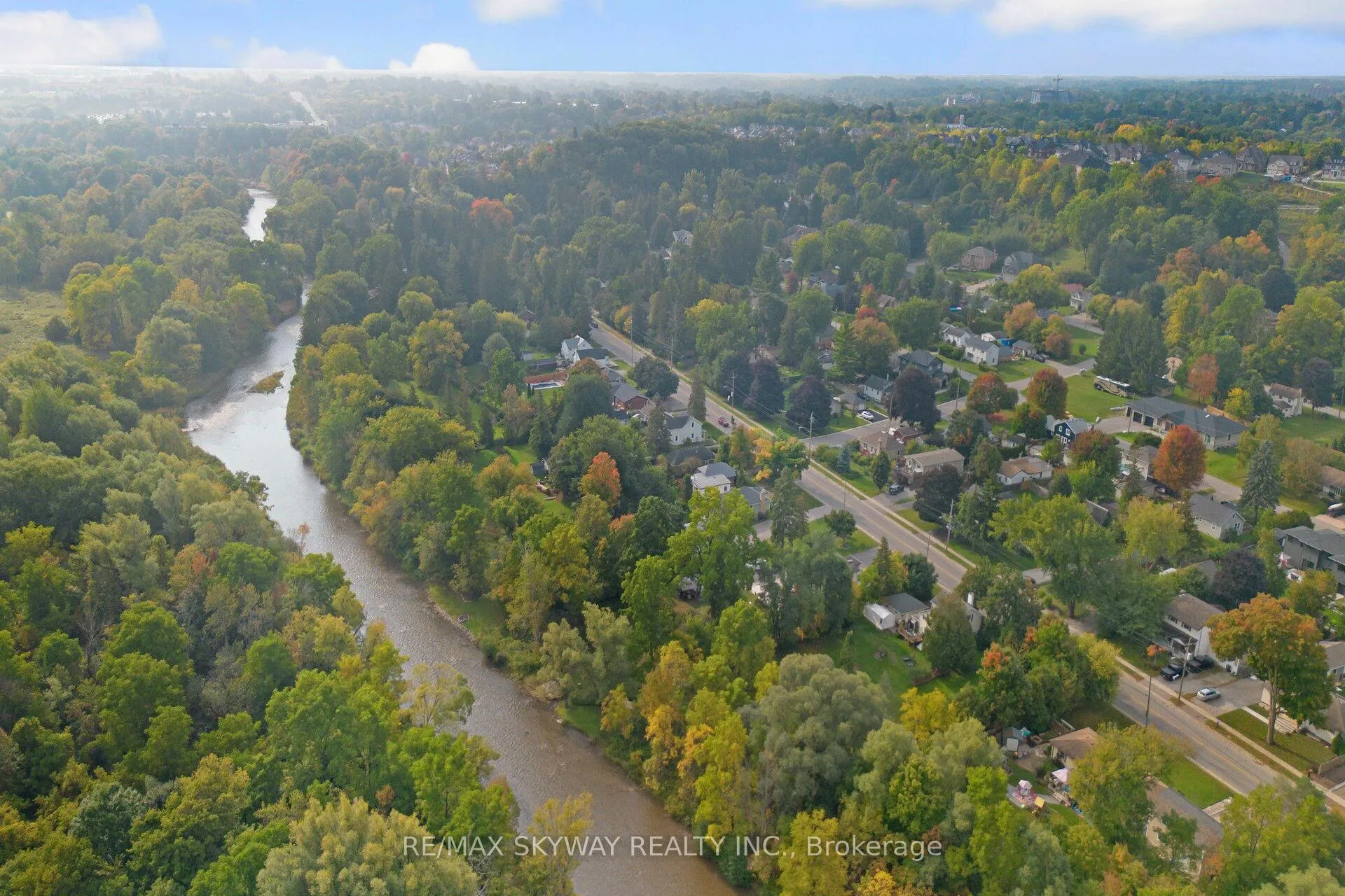 Photo 23 of 45 Confederation Street, Halton Hills, Glen Williams — HOMEH