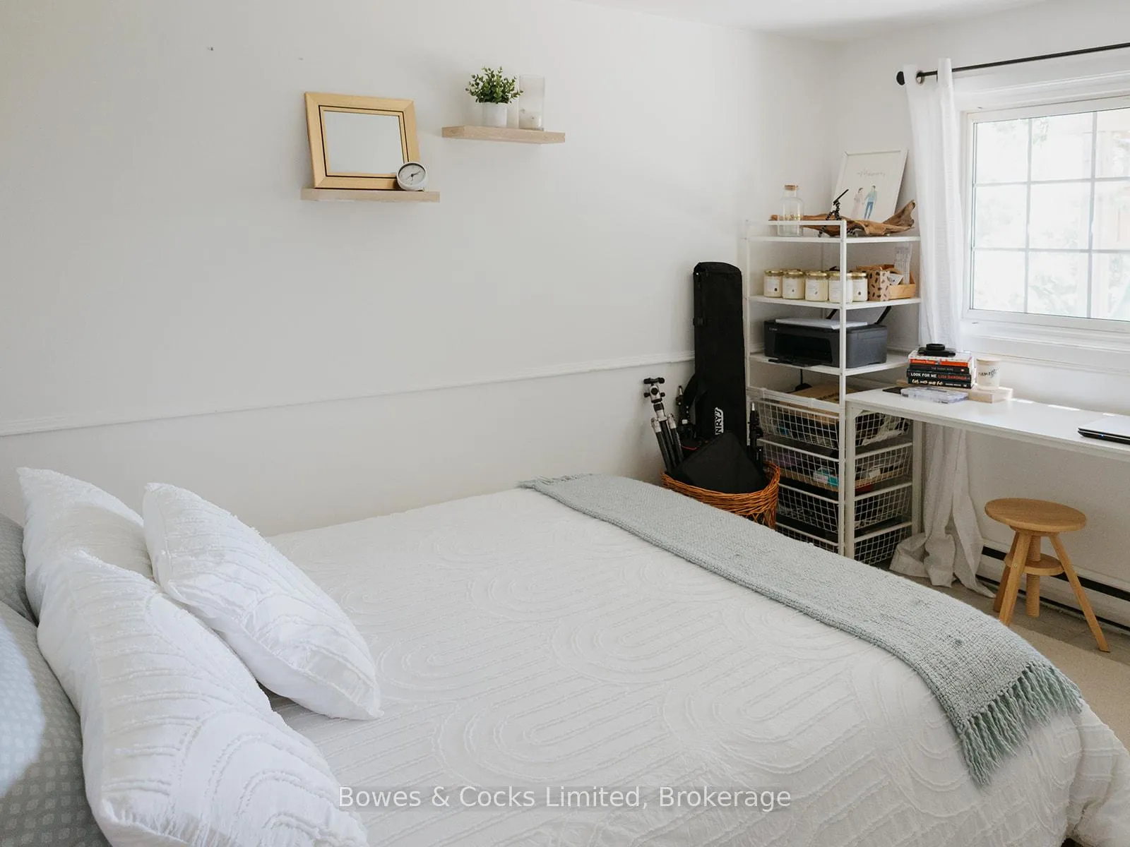 Photo 5 of 951 Ellesmere Avenue, Peterborough, Northcrest Ward 5 — HOMEH
