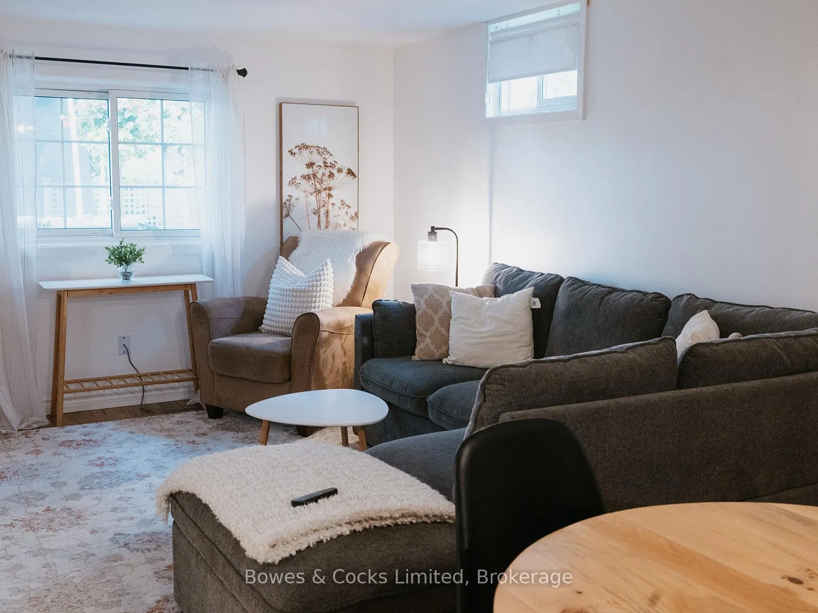 Photo 12 of 951 Ellesmere Avenue, Peterborough, Northcrest Ward 5 — HOMEH