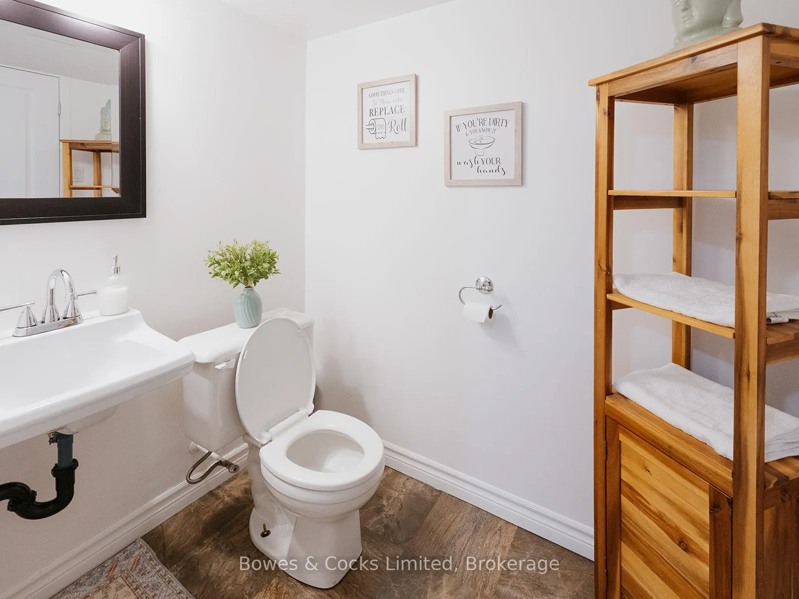 Photo 13 of 951 Ellesmere Avenue, Peterborough, Northcrest Ward 5 — HOMEH