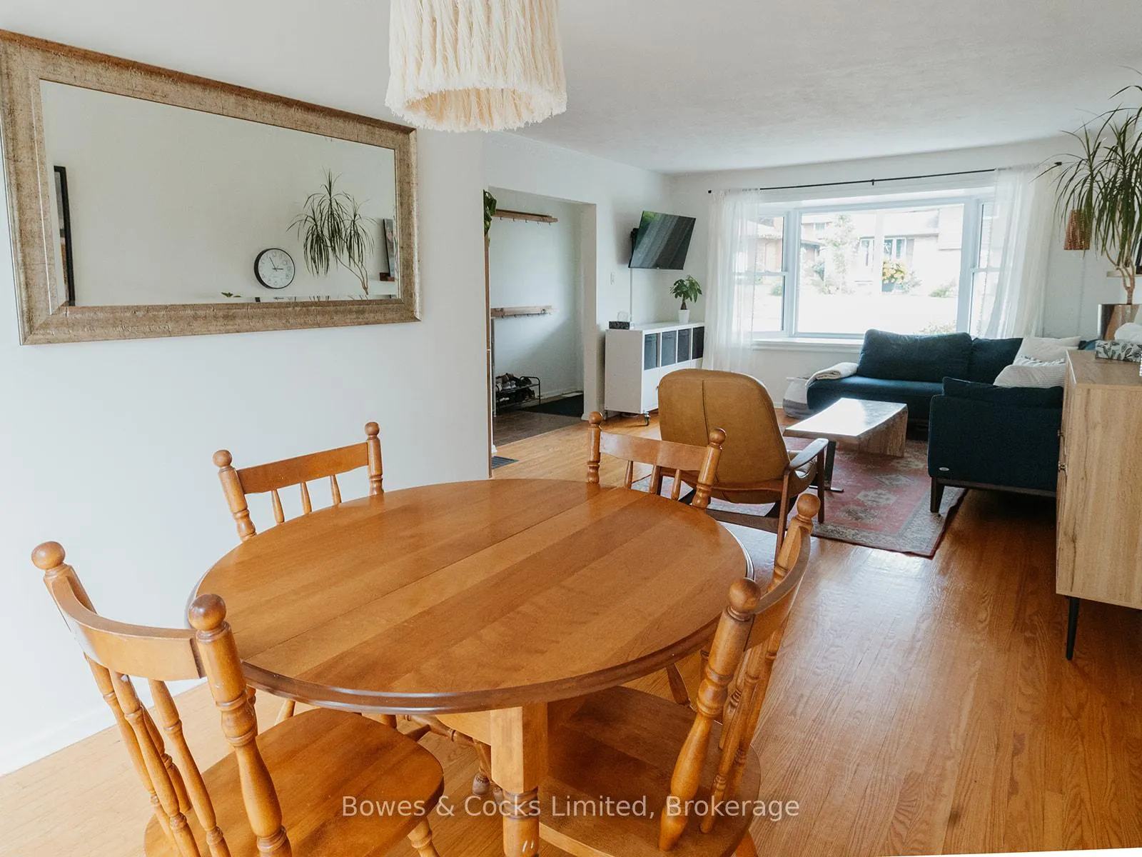 Photo 21 of 951 Ellesmere Avenue, Peterborough, Northcrest Ward 5 — HOMEH