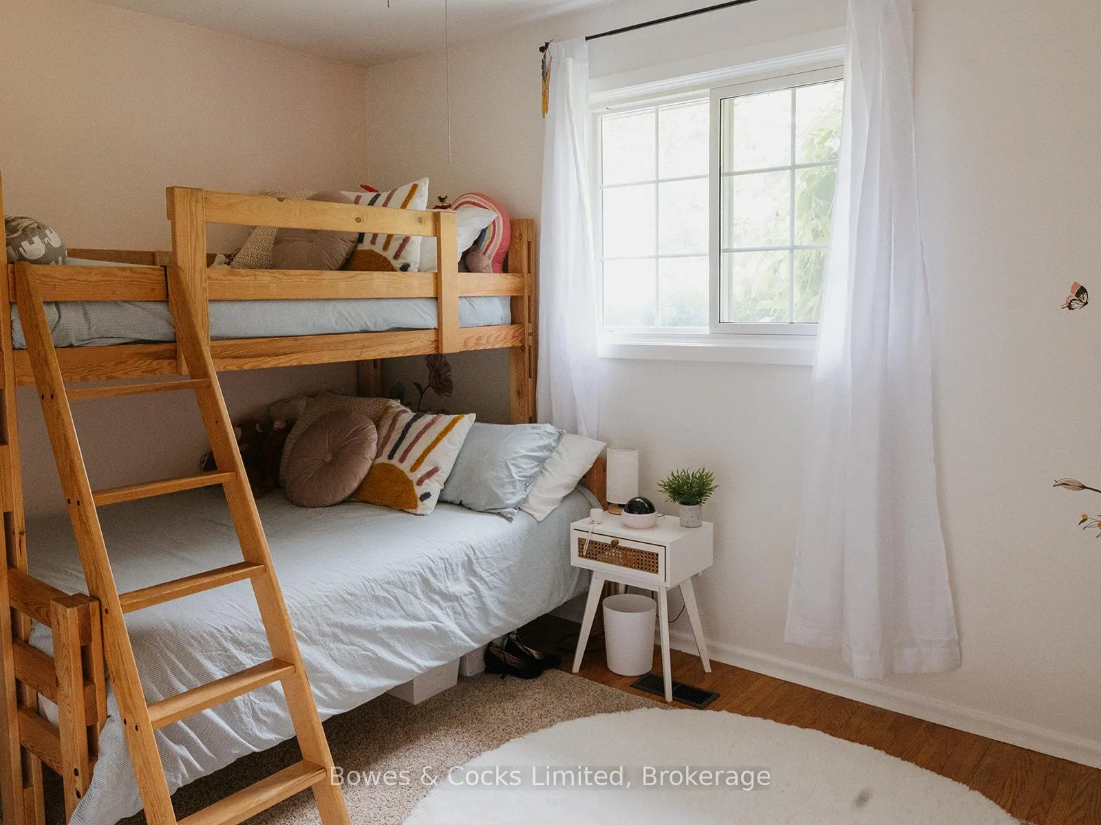 Photo 27 of 951 Ellesmere Avenue, Peterborough, Northcrest Ward 5 — HOMEH
