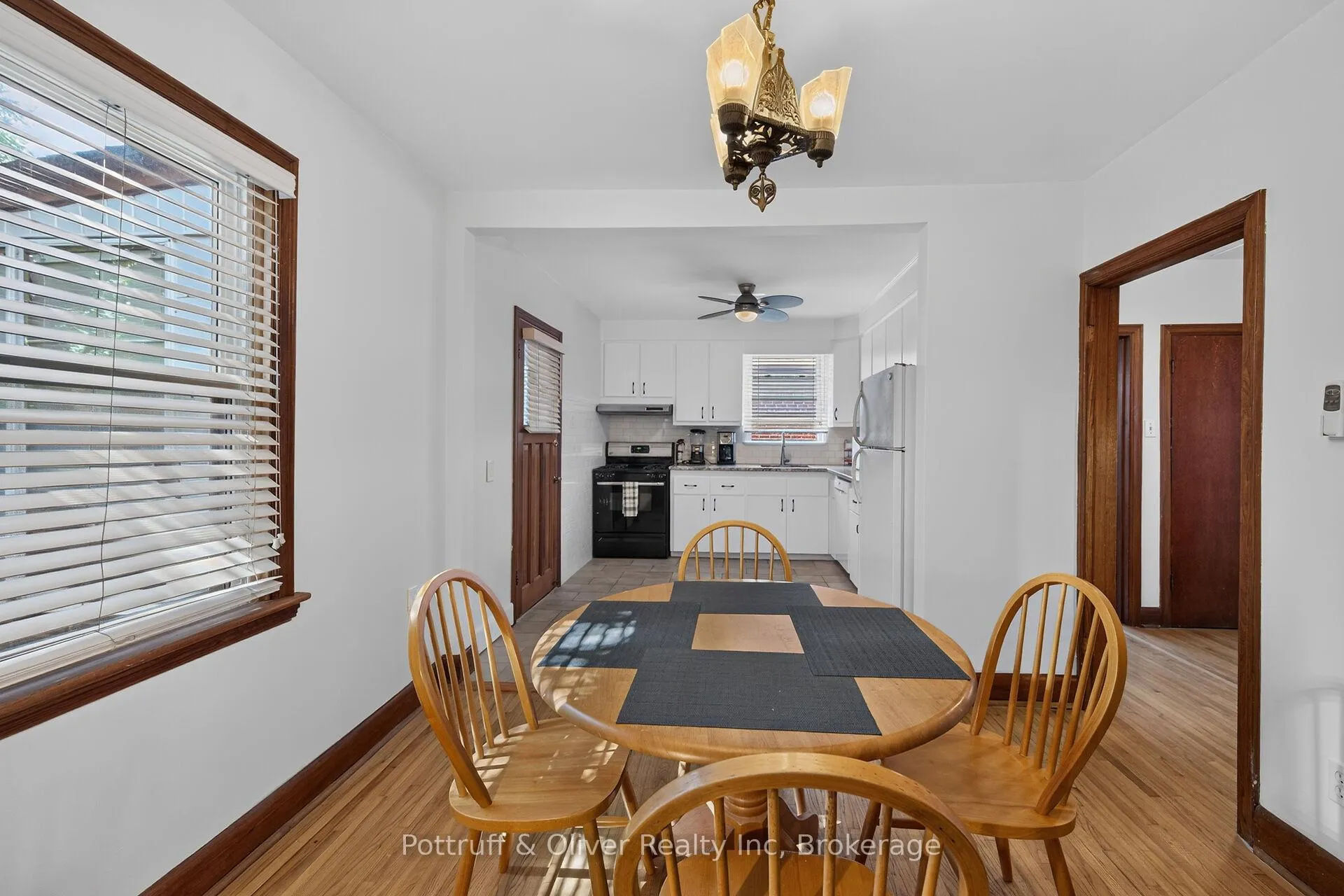 Photo 14 of 83 Aberfoyle Avenue, Hamilton, Rosedale — HOMEH