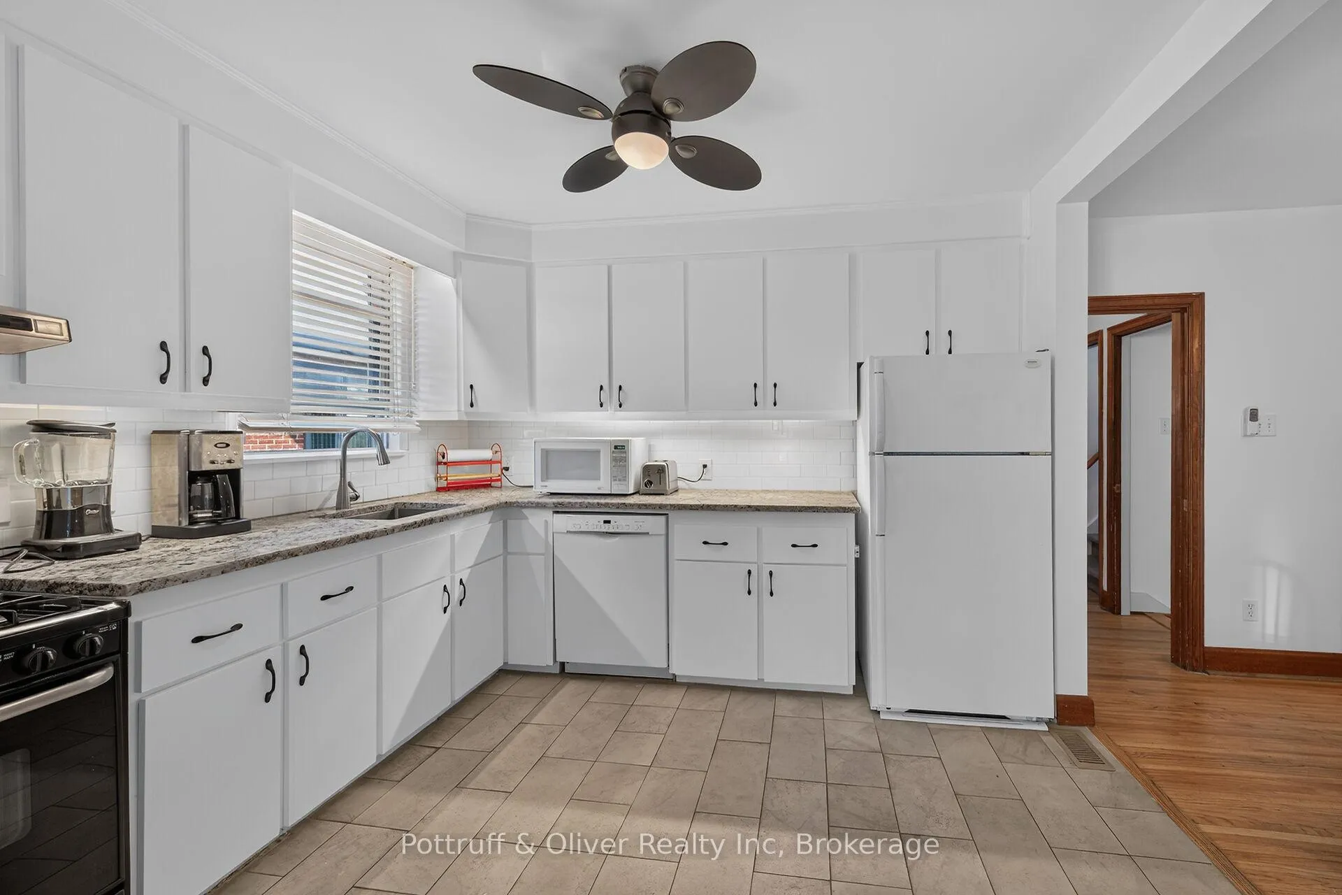Photo 19 of 83 Aberfoyle Avenue, Hamilton, Rosedale — HOMEH