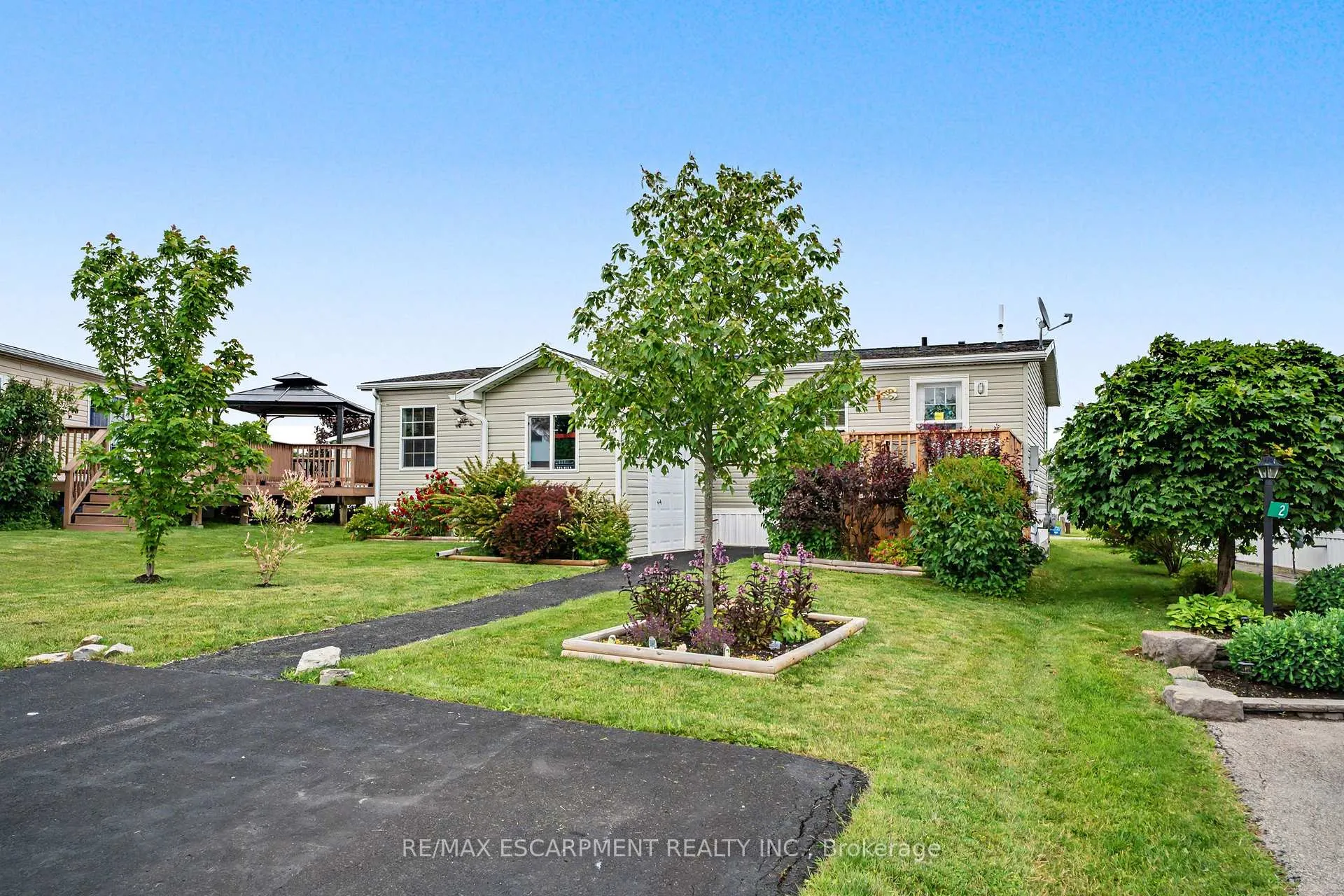 Photo 5 of 4 Hickory Hollow, Haldimand, Nanticoke — HOMEH