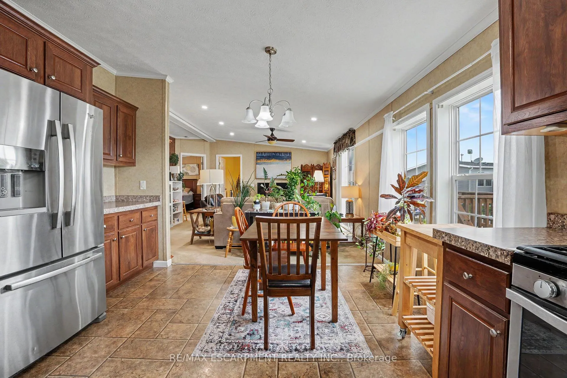 Photo 13 of 4 Hickory Hollow, Haldimand, Nanticoke — HOMEH