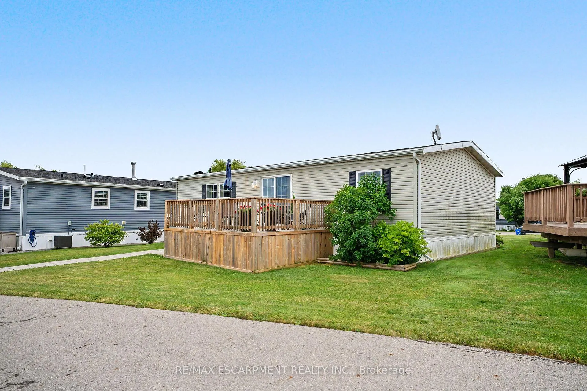 Photo 28 of 4 Hickory Hollow, Haldimand, Nanticoke — HOMEH