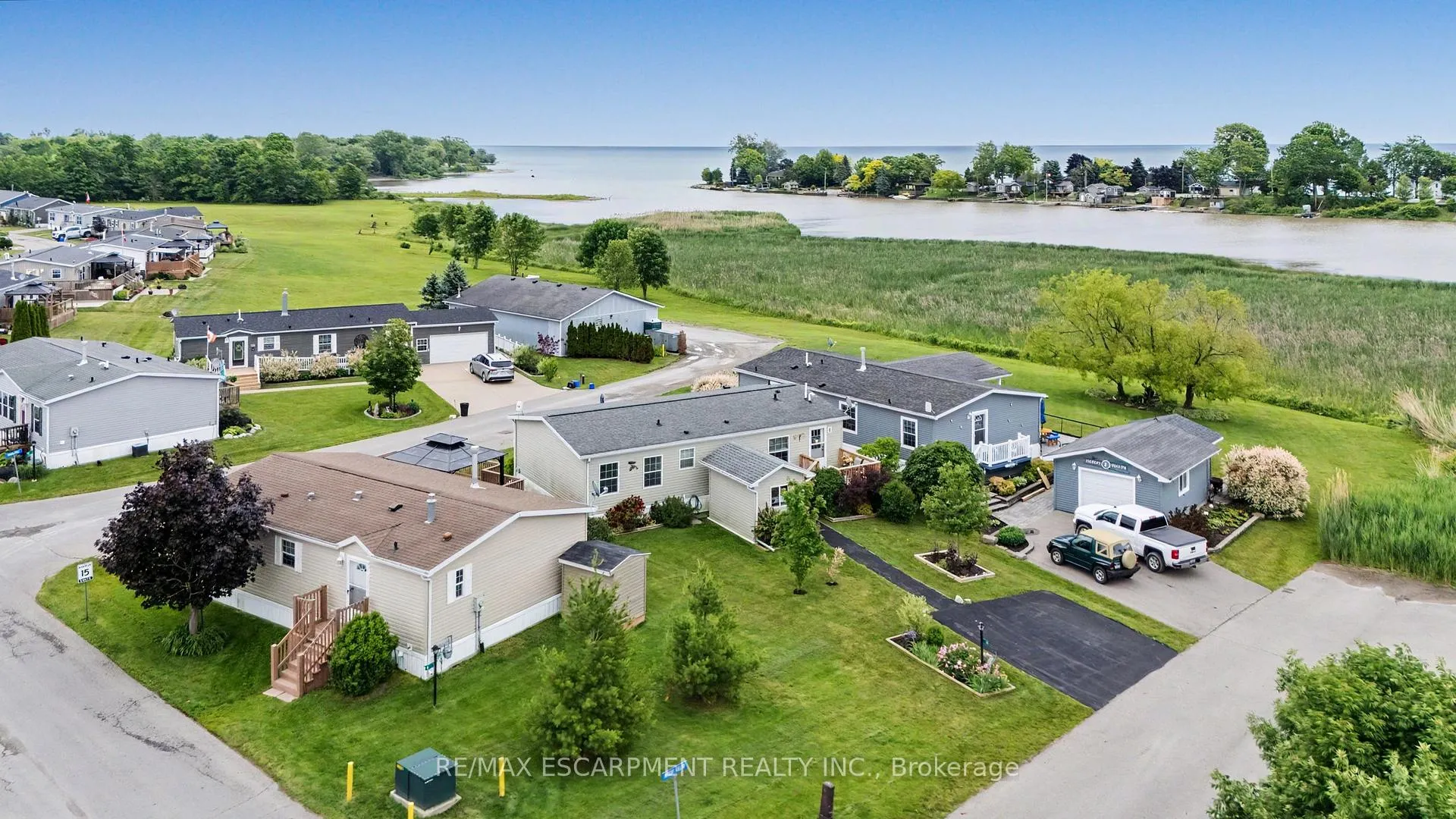 Photo 33 of 4 Hickory Hollow, Haldimand, Nanticoke — HOMEH