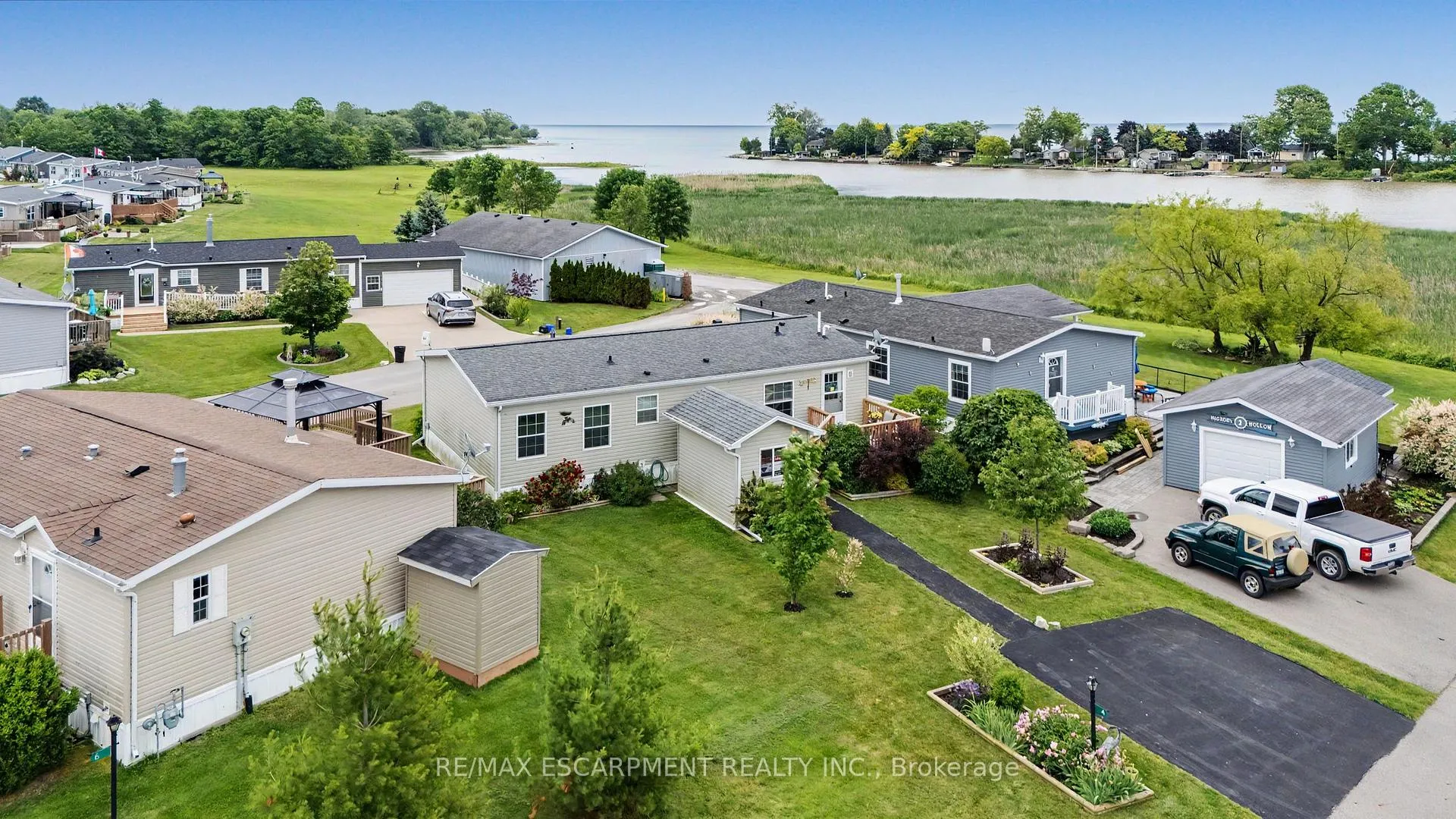 Photo 35 of 4 Hickory Hollow, Haldimand, Nanticoke — HOMEH