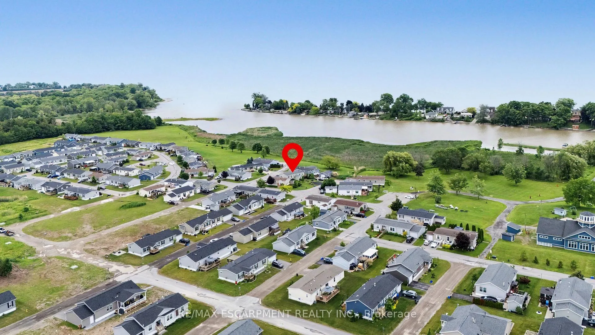 Photo 38 of 4 Hickory Hollow, Haldimand, Nanticoke — HOMEH