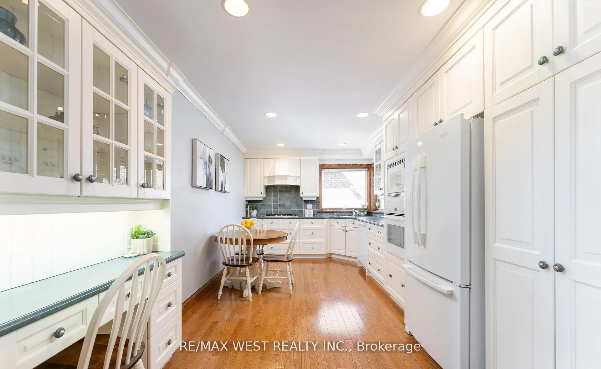 Photo 8 of 29 Braywin Drive, Etobicoke, Kingsview Village-The Westway — HOMEH