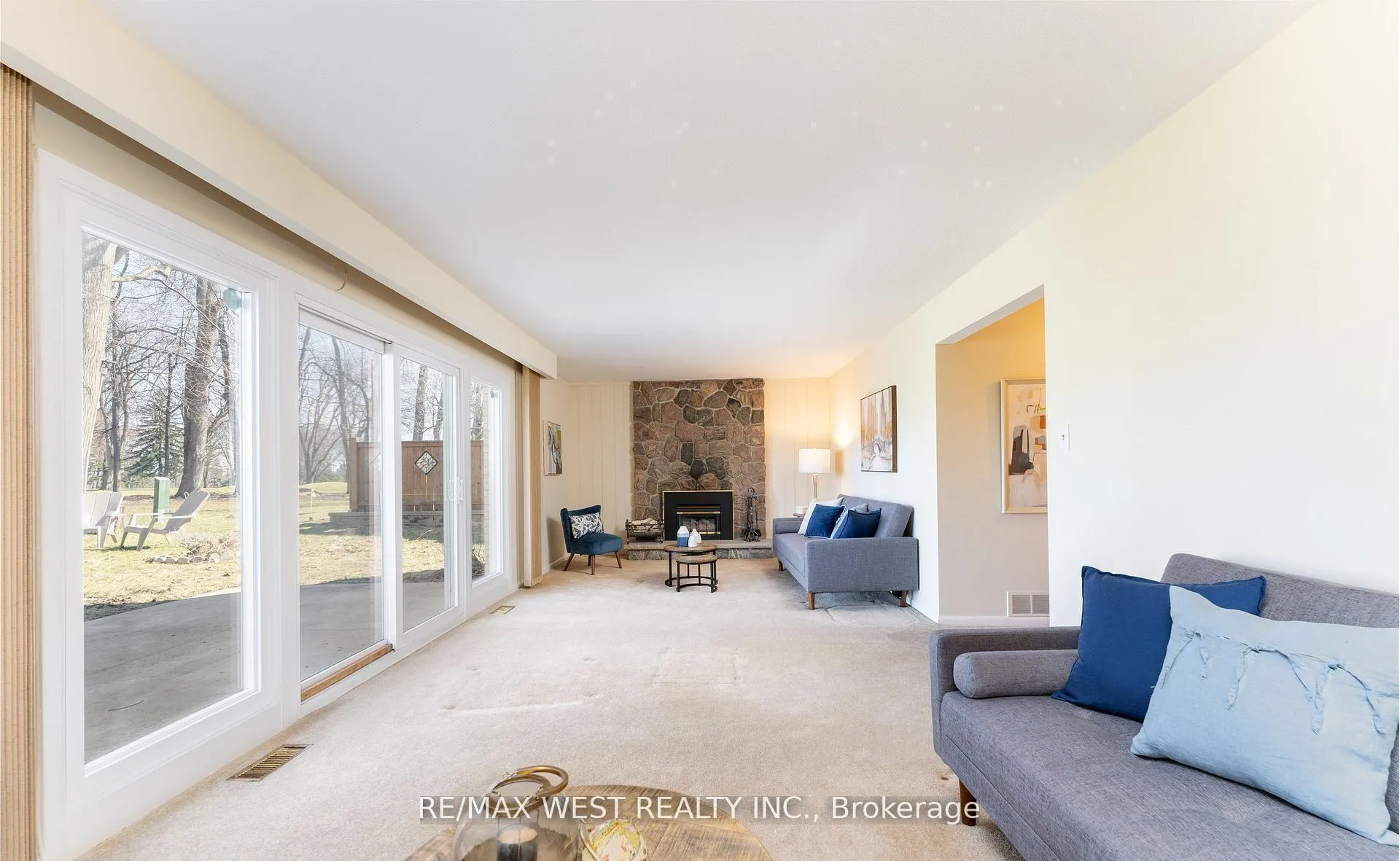 Photo 18 of 29 Braywin Drive, Etobicoke, Kingsview Village-The Westway — HOMEH