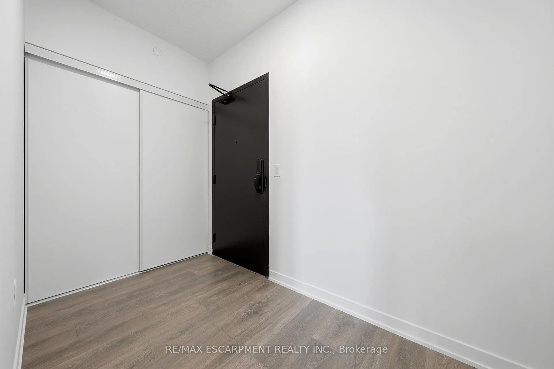 Photo 6 of Unit C1403, 4878 Powers Common, Burlington, Alton — HOMEH
