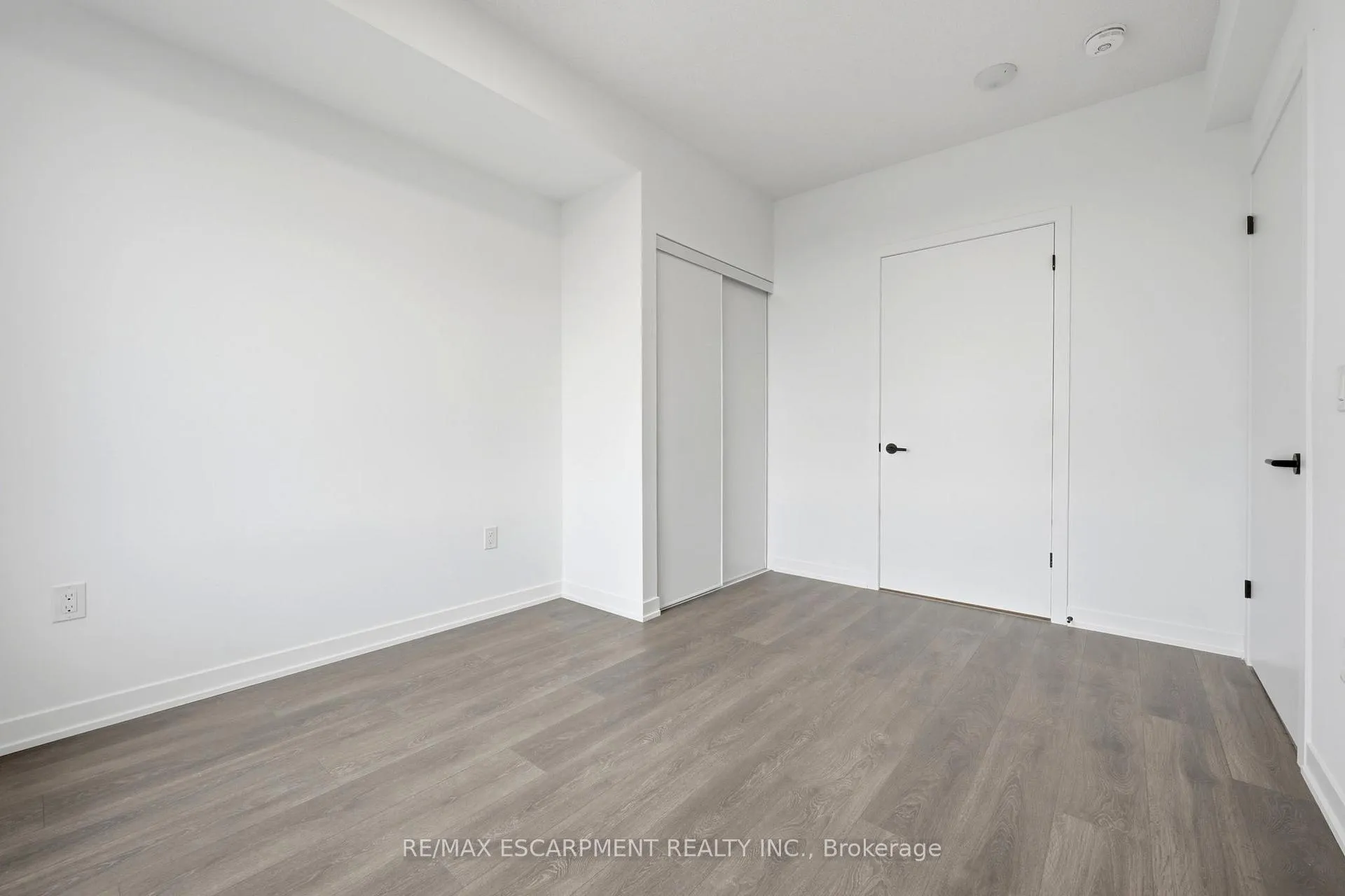 Photo 14 of Unit C1403, 4878 Powers Common, Burlington, Alton — HOMEH