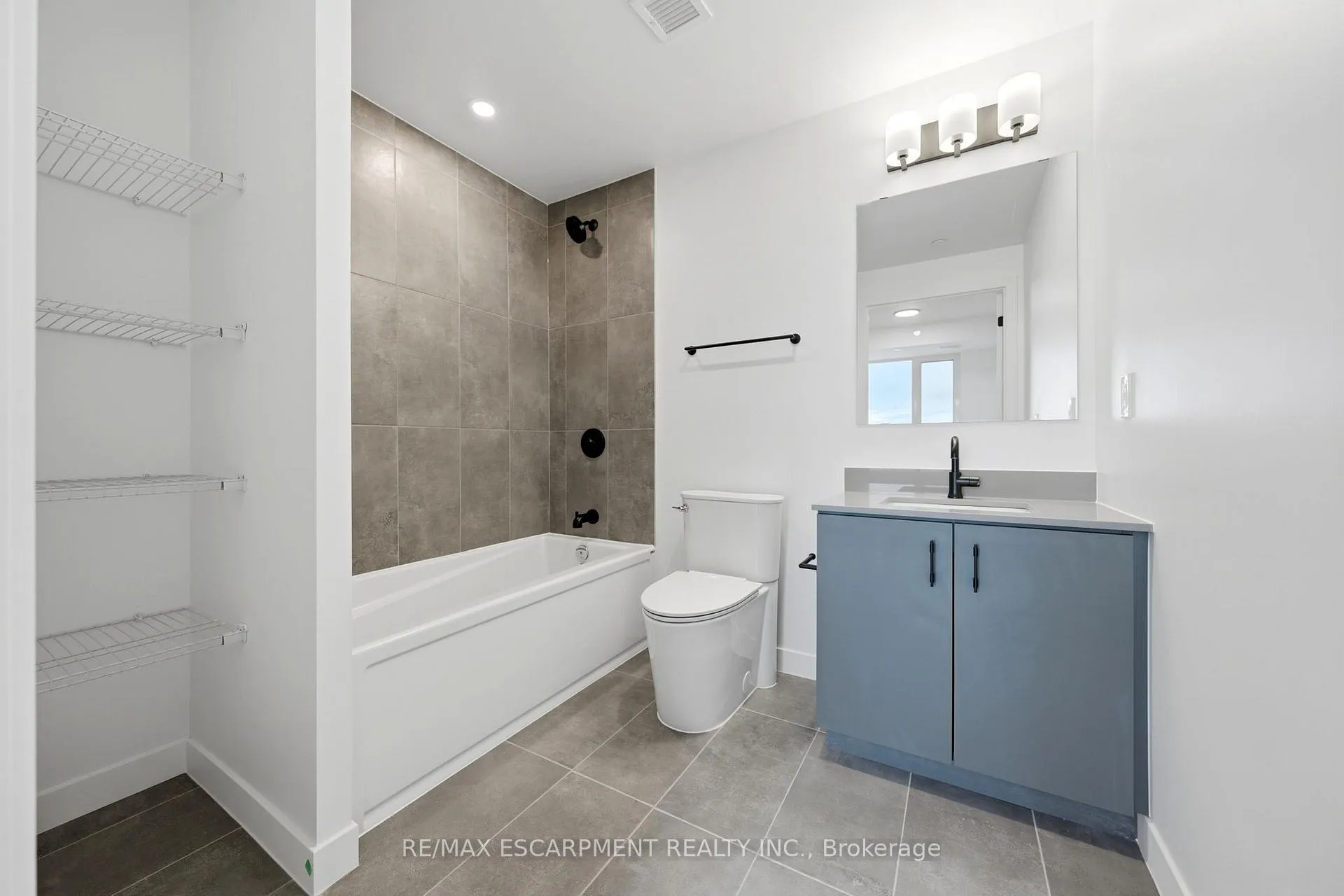 Photo 15 of Unit C1403, 4878 Powers Common, Burlington, Alton — HOMEH